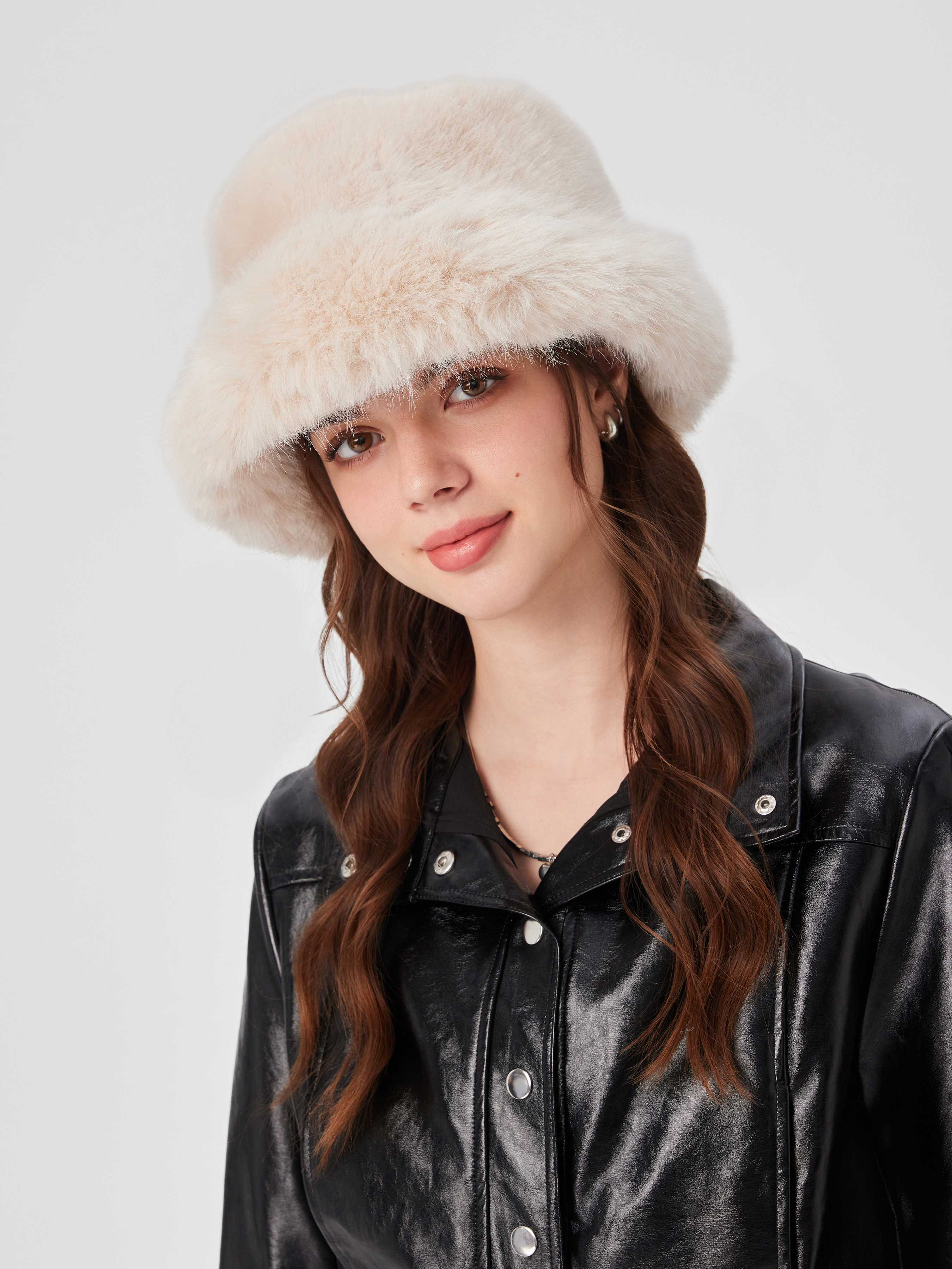 Polyester FUZZY BUCKET HAT For Decontracte quotidien