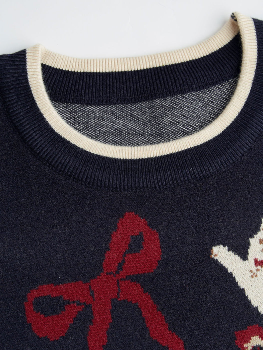 Knit Round Neckline Bear Bowknot Contrasting Binding Long Sleeve Top Curve & Plus