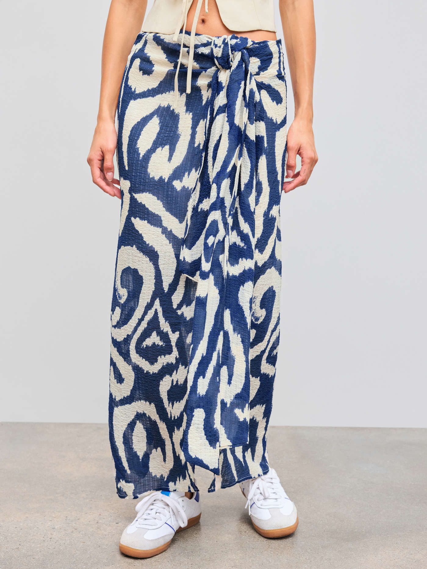 Mid Rise Abstract Knotted Split Maxi Skirt