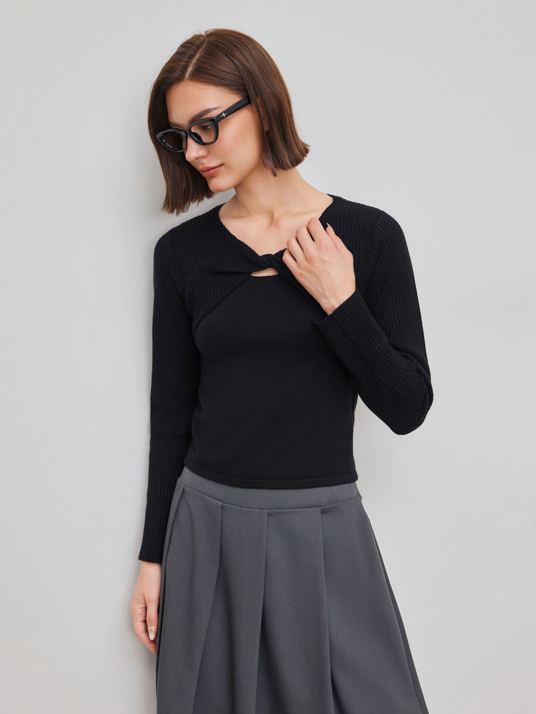 Knit V-neck Twist Cut Out Top