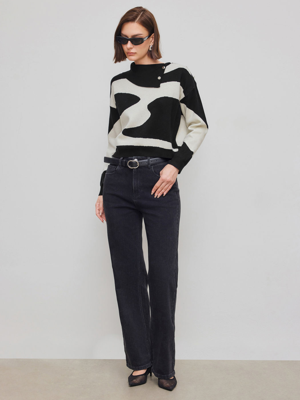 Stretch Denim High Rise Pocket Straight Leg Jeans