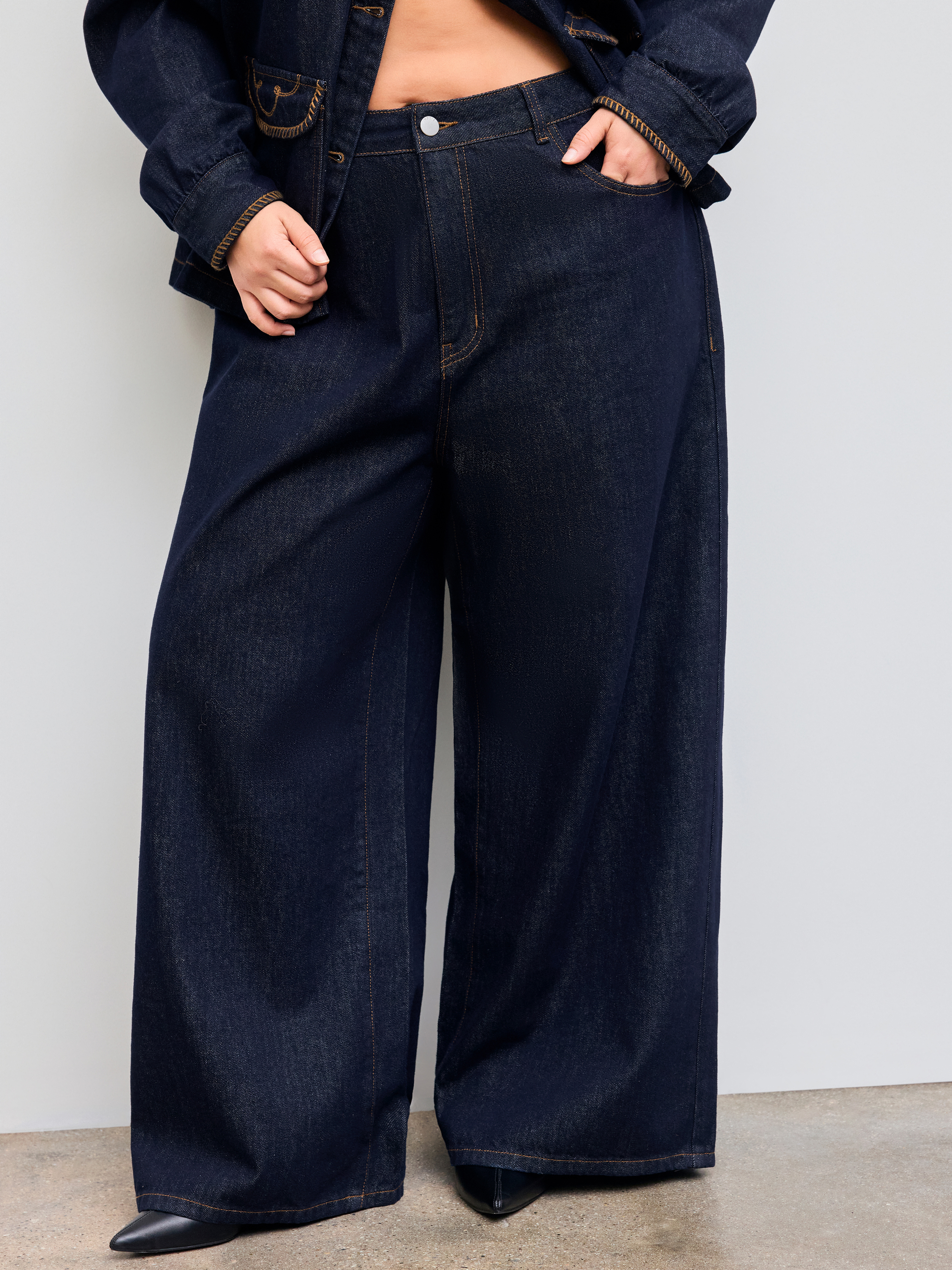 Cider◆ ミッドライズ ストレートレッグ ジーンズ【送料込み】 Straight Leg Jeans