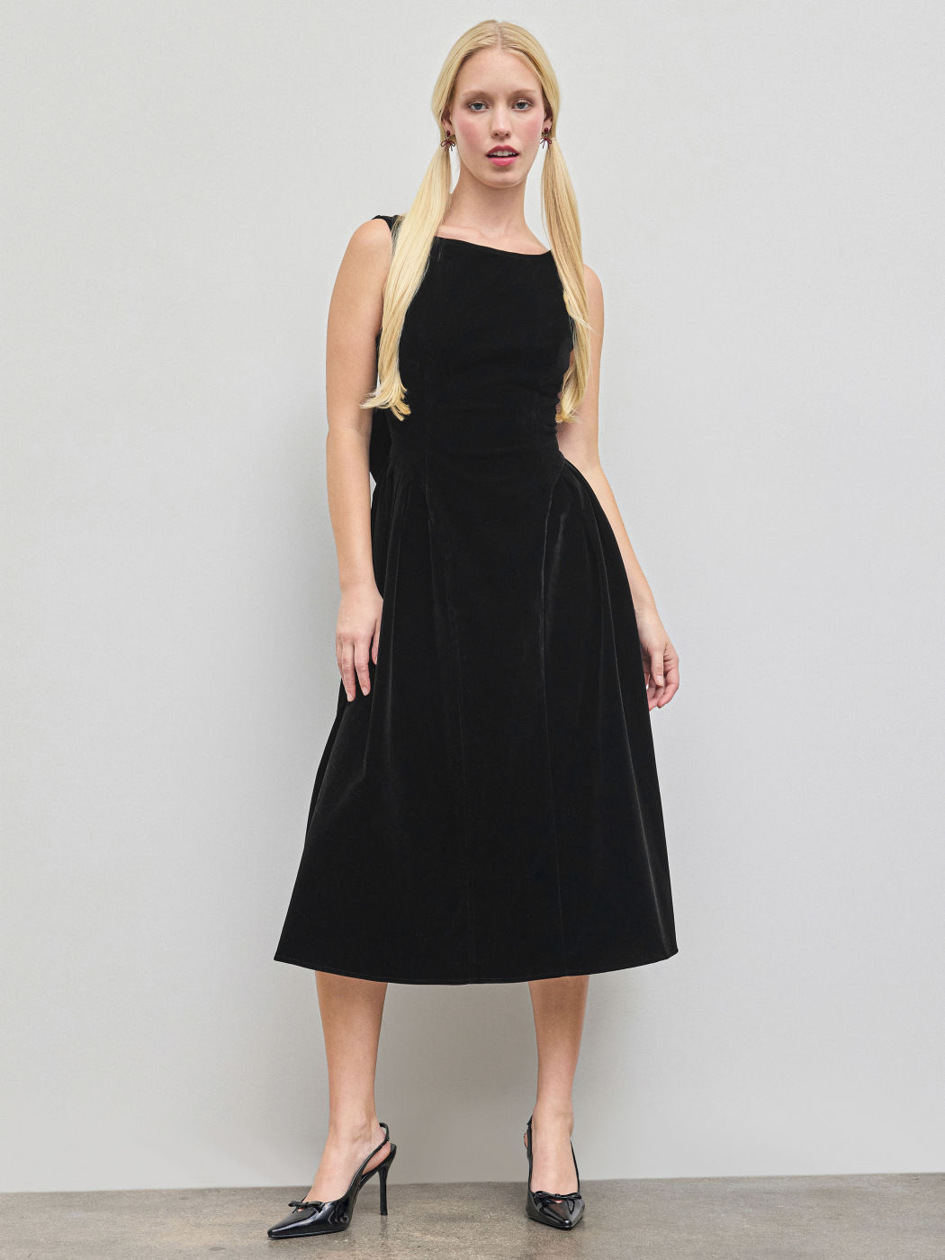Velvet Boat Neck Bowknot Backless Midi Dress