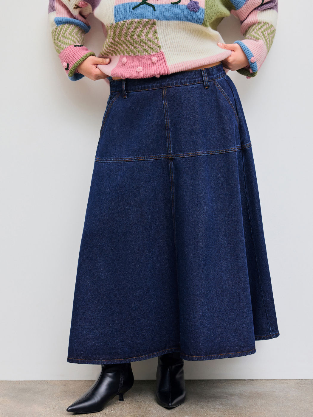 Denim Mid Rise Pocket Ruffle Maxi Skirt Curve & Plus