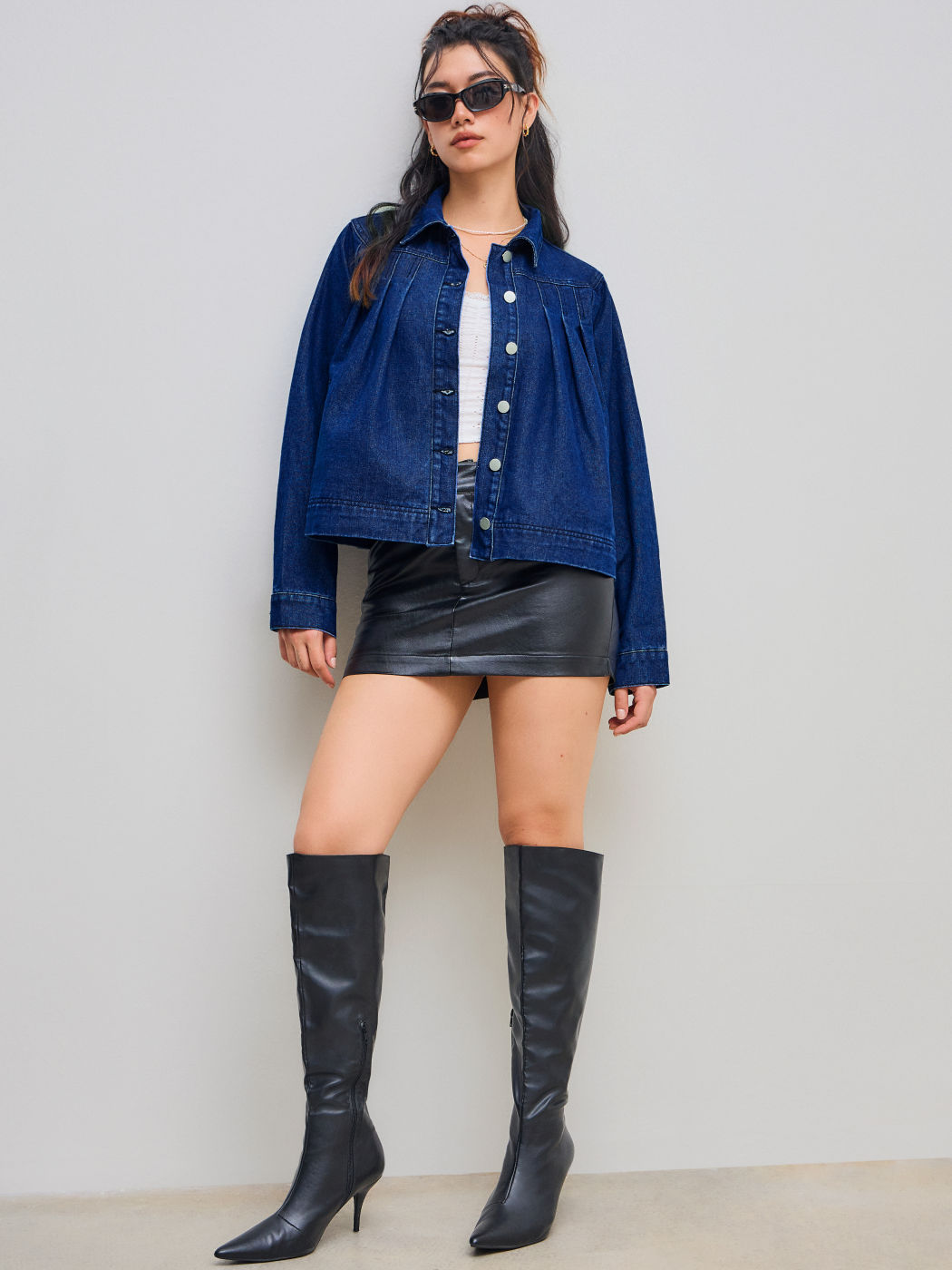 Giacca oversize plissettata con colletto in denim