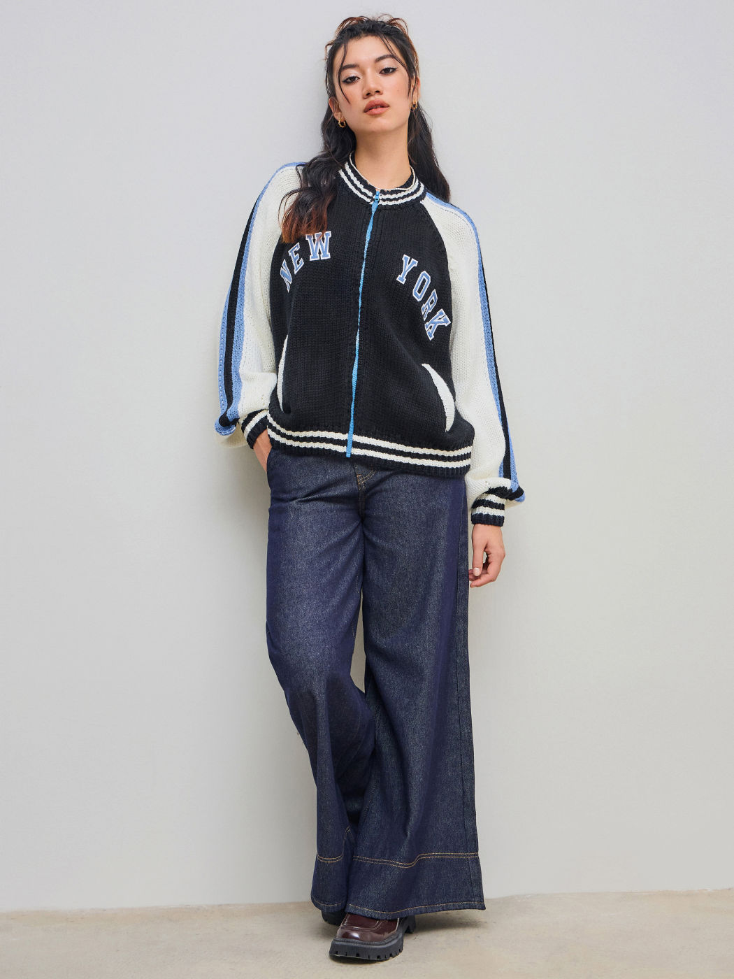 Knit New York Round Neckline Stripe Cardigan