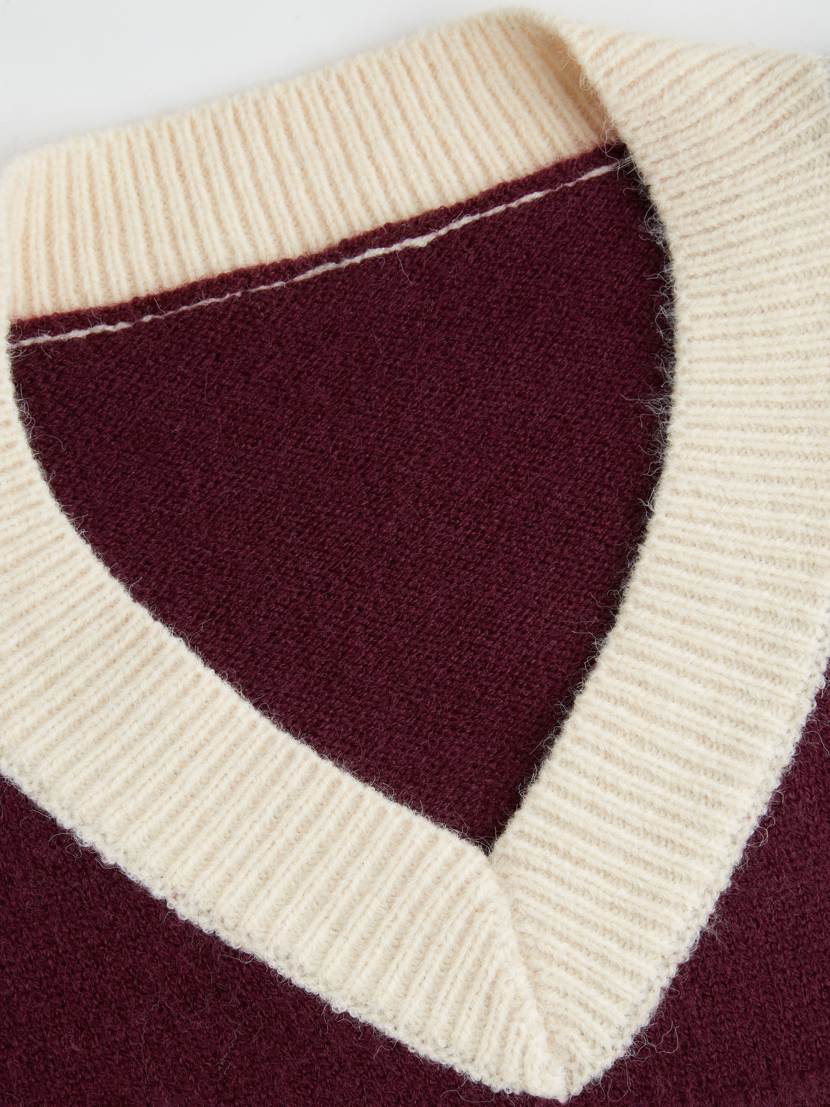 Knit Fabric Knit V-neck 90 Contrasting Binding Thick Sweater