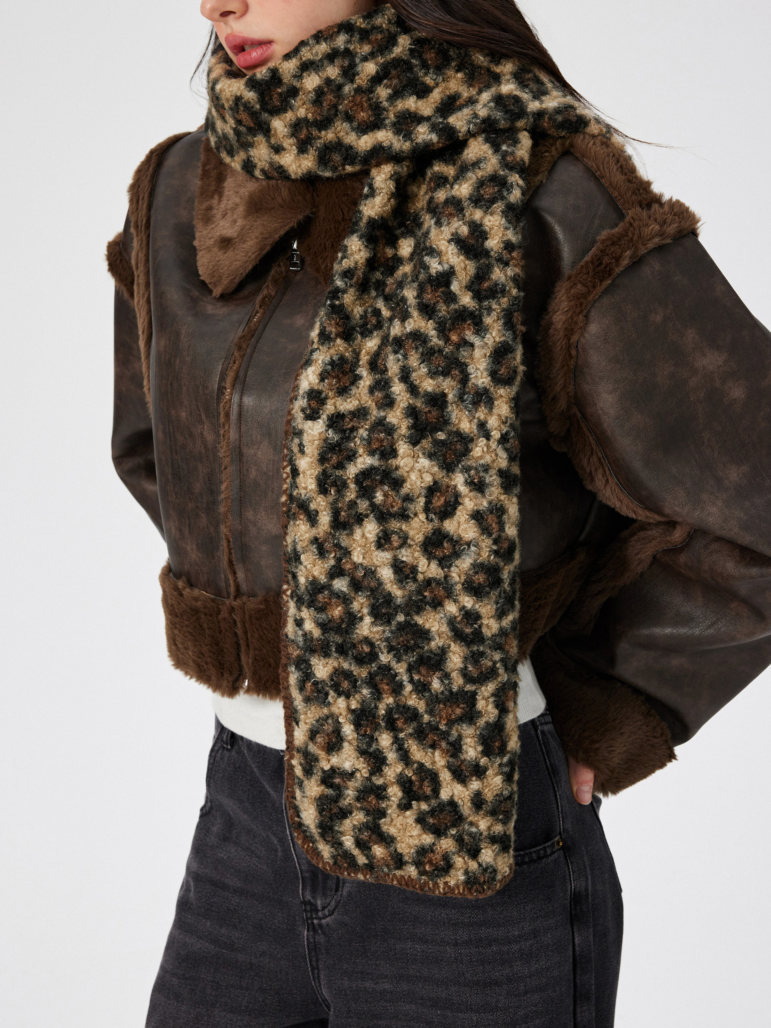 LEOPARD PRINT FUZZY SCARF For Daily Casual Coffee Shop Work