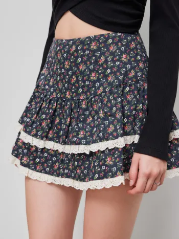 Mid Rise Floral Broderie Anglaise Lagen-Minirock