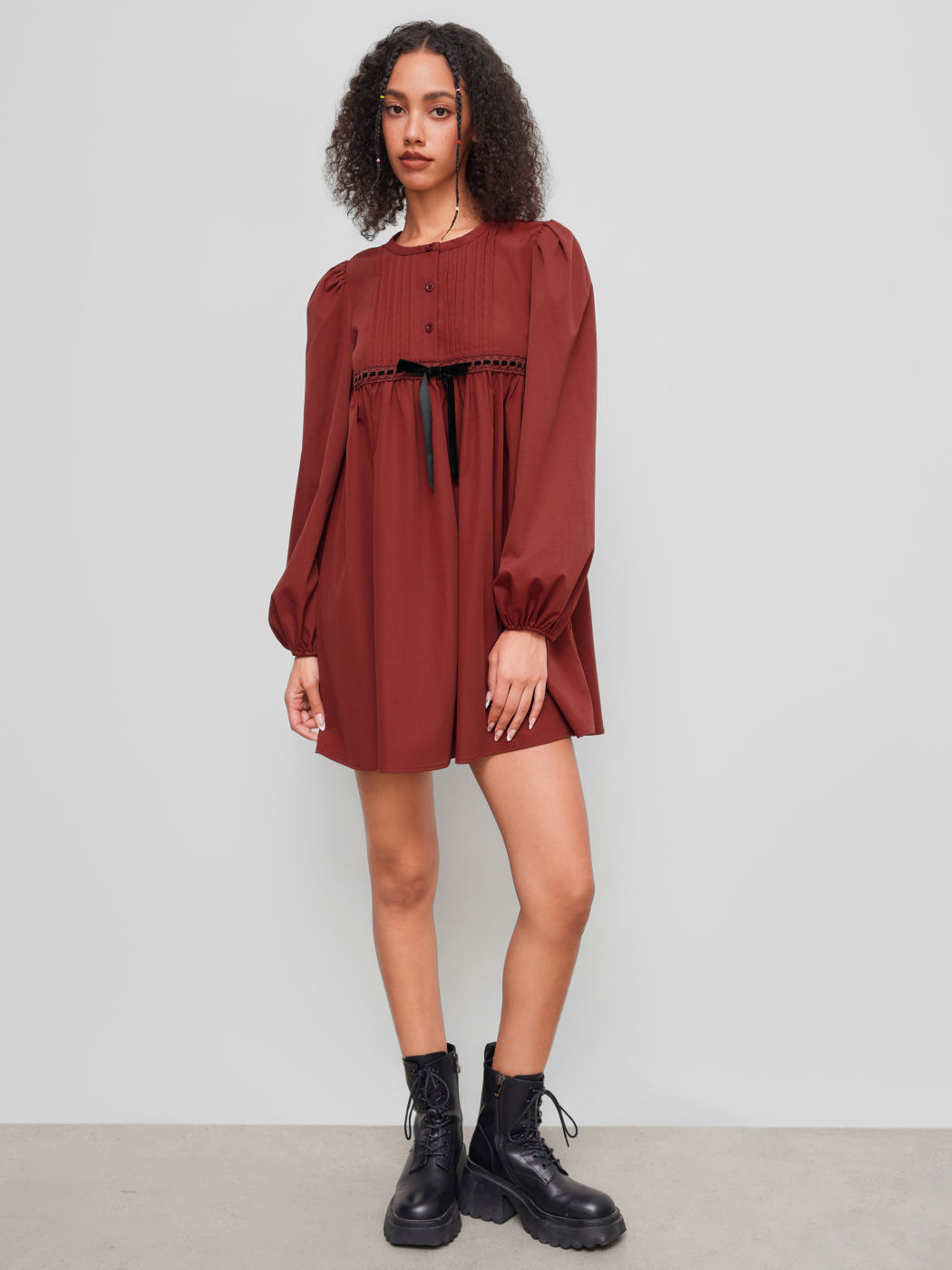 Round Neckline Bowknot Mini Dress