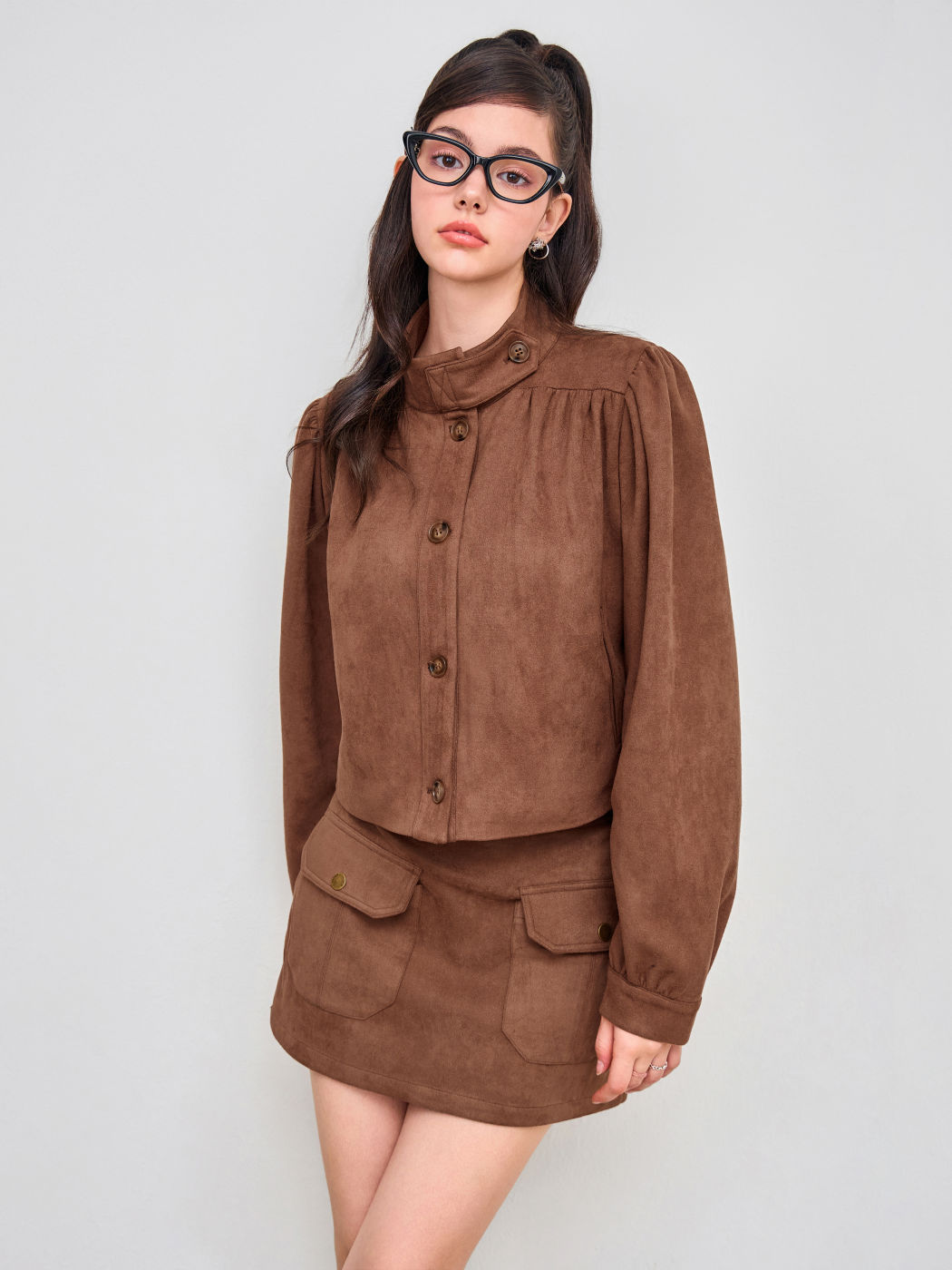 Giacca oversize in pelle scamosciata con colletto increspato