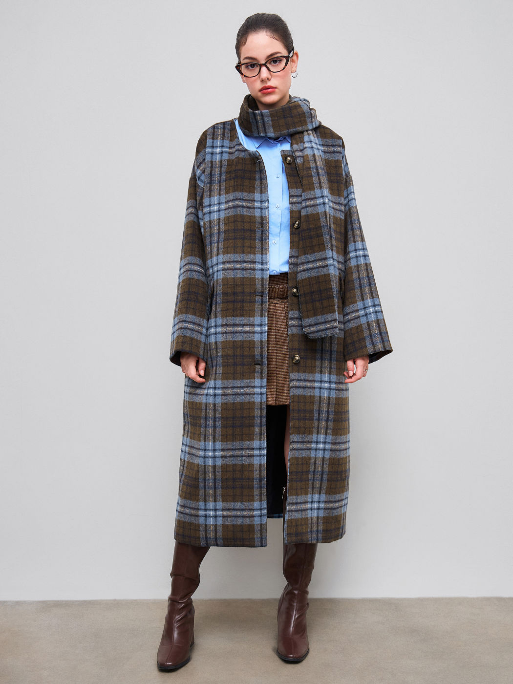 Square Neck Plaid Coat With Scarf