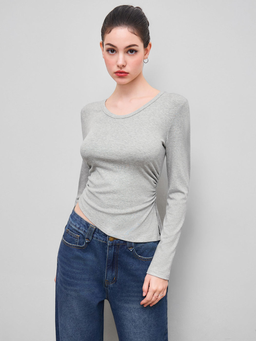 Rundhals Asymmetrischer Saum Ruchedung Langarmshirt