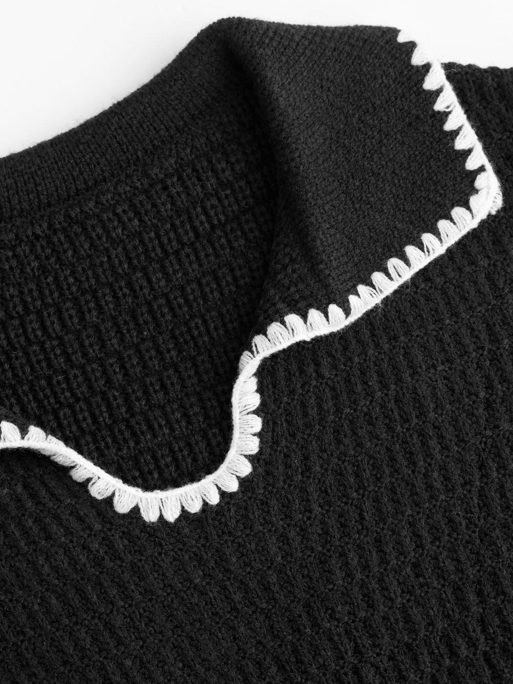 Knit Collar Contrasting Binding Sweater