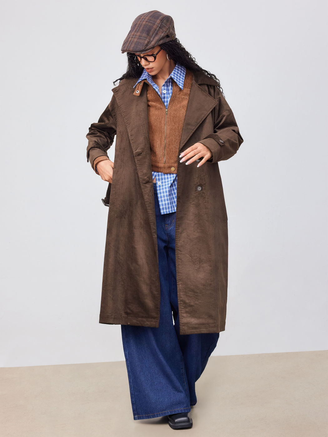 Übergrößiges Trenchcoat mit Gürtel, Kerbkragen und Taschen