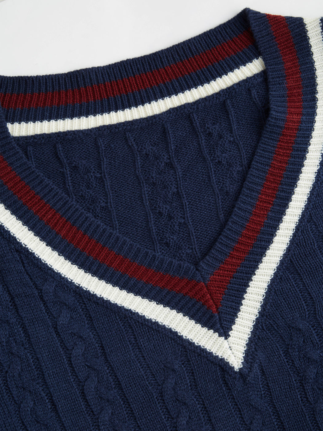 Cable Knit V-neck Contrasting Binding Long Sleeve Top