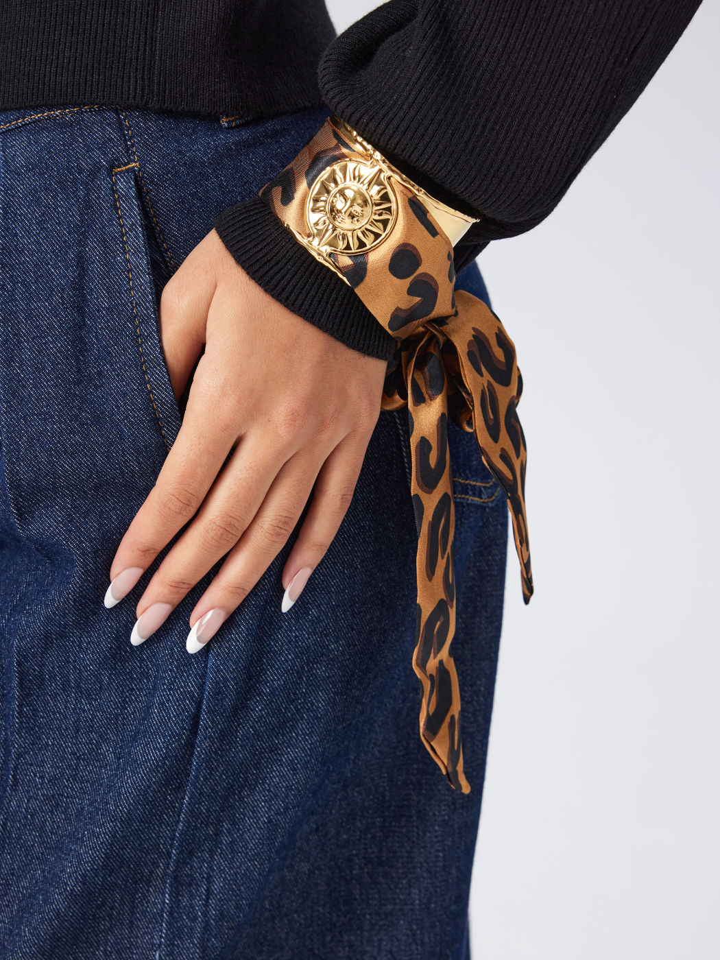 LEOPARD SCARF 18K GOLD PLATED STAINLESS STEEL WIDE BANGLE