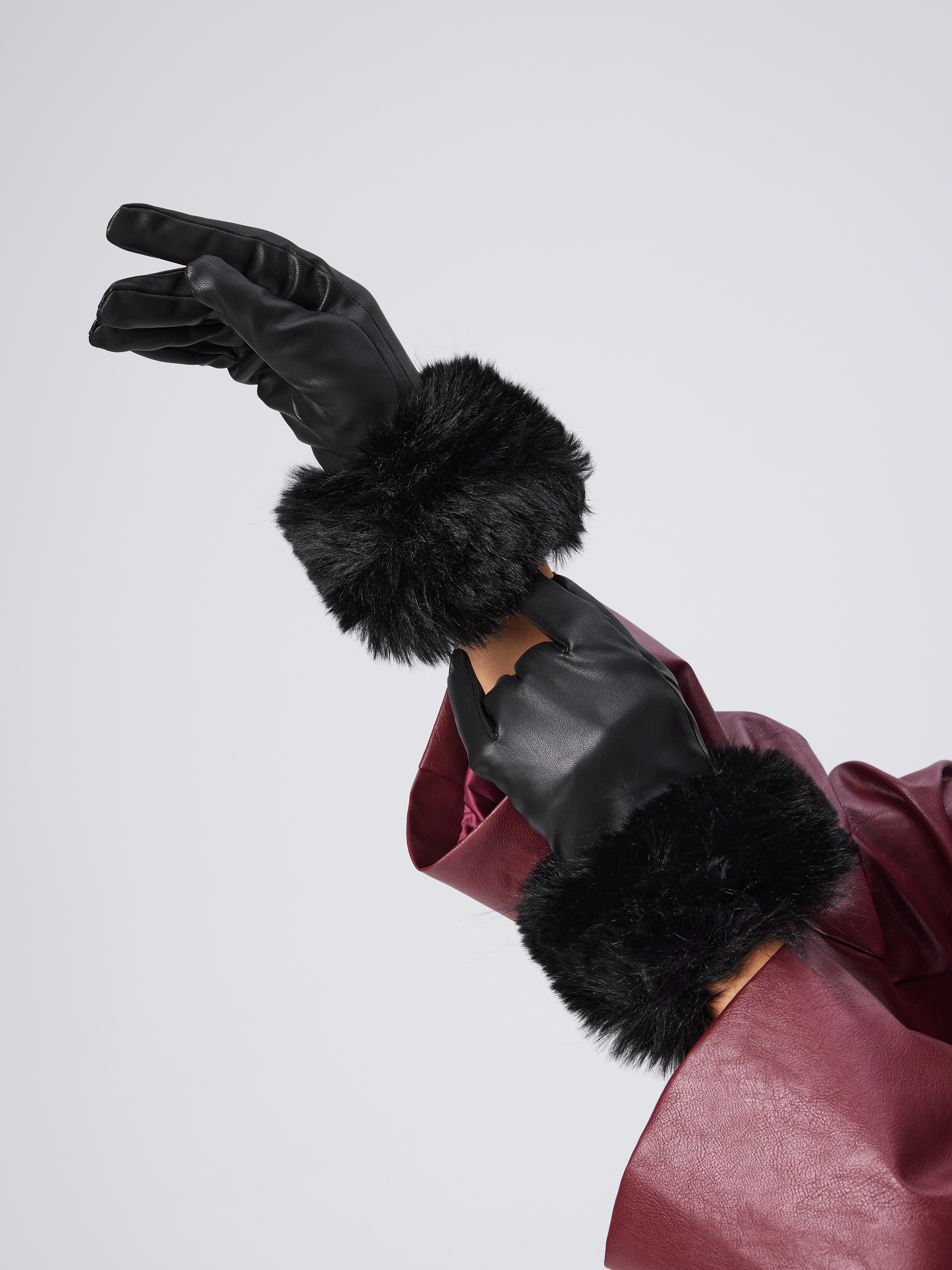 Kunstlederhandschuhe mit Felloptik-Besatz