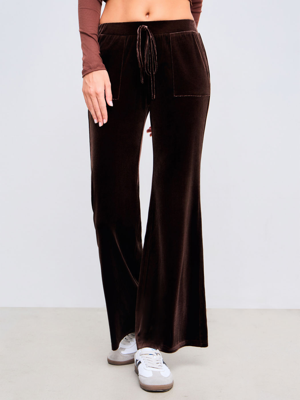 Samt Low Rise Flared Hosen mit Kordelzug