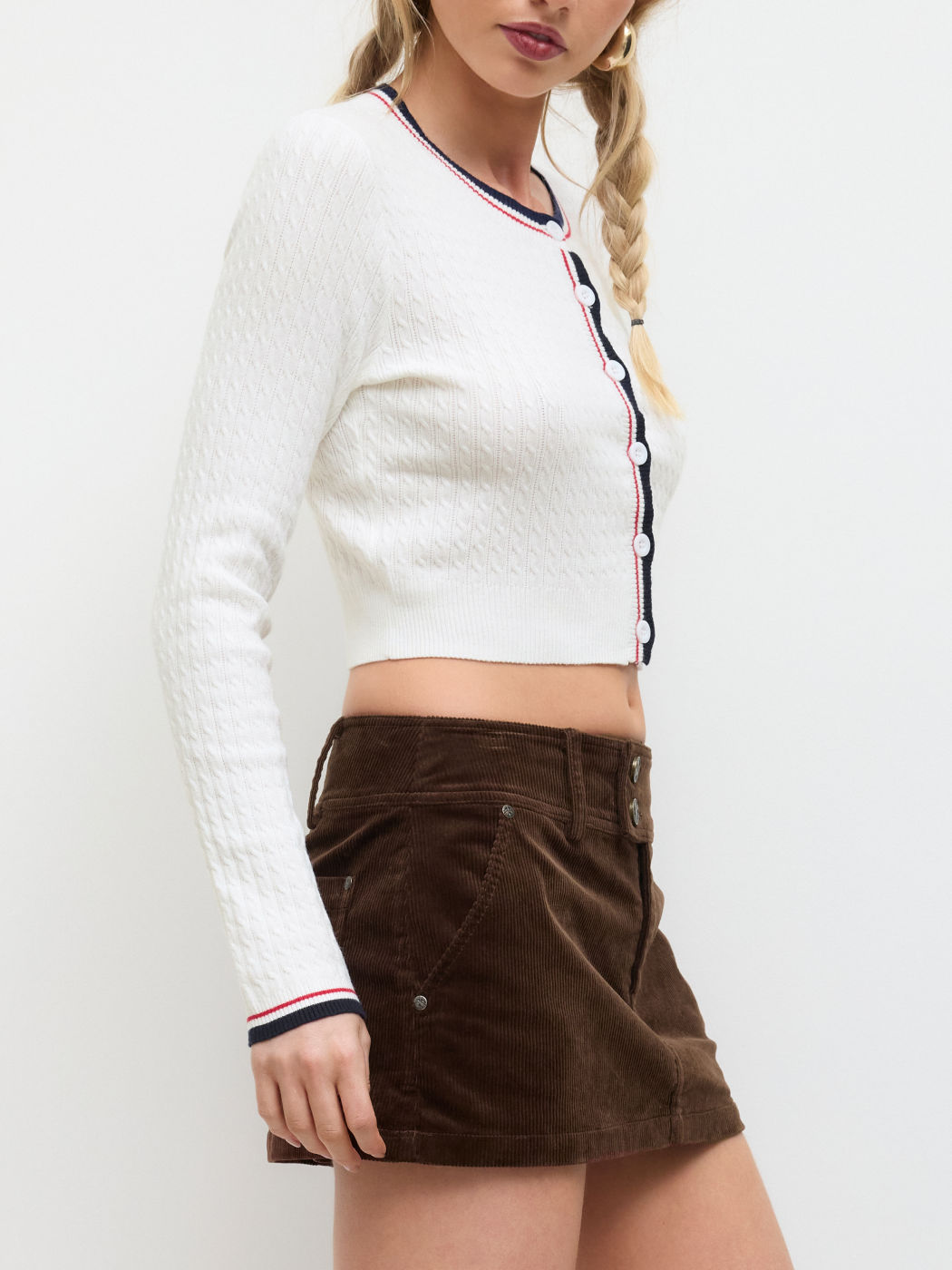 Kabelstrick Rundhals Kontrastierende Strickjacke