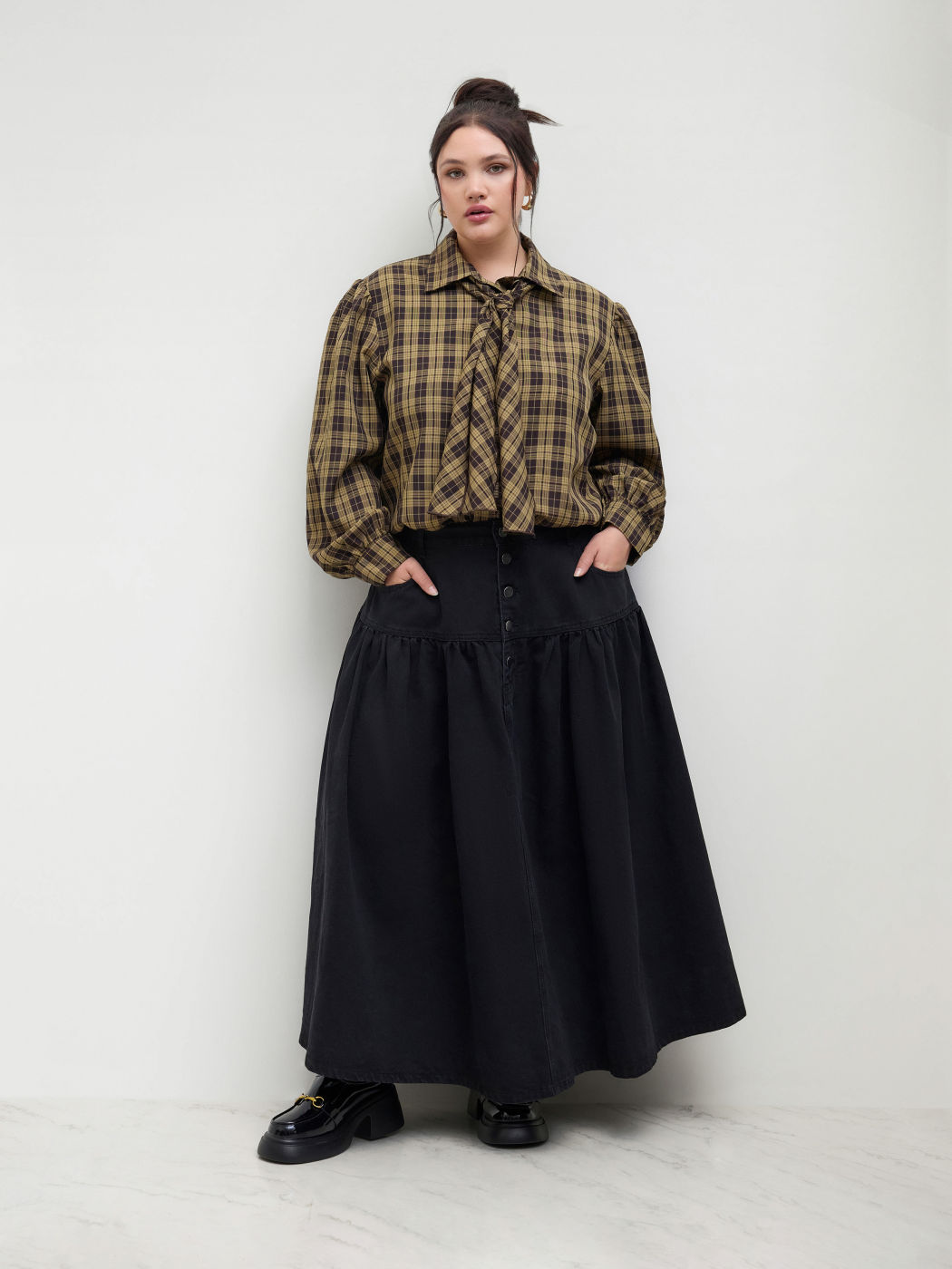 Denim Mid Rise Ruffle Maxi Skirt Curve & Plus