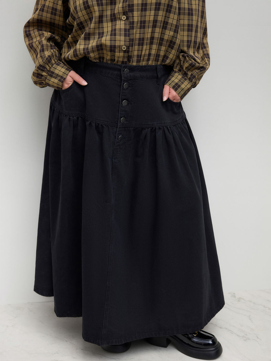 Denim Mid Rise Ruffle Maxi Skirt Curve & Plus