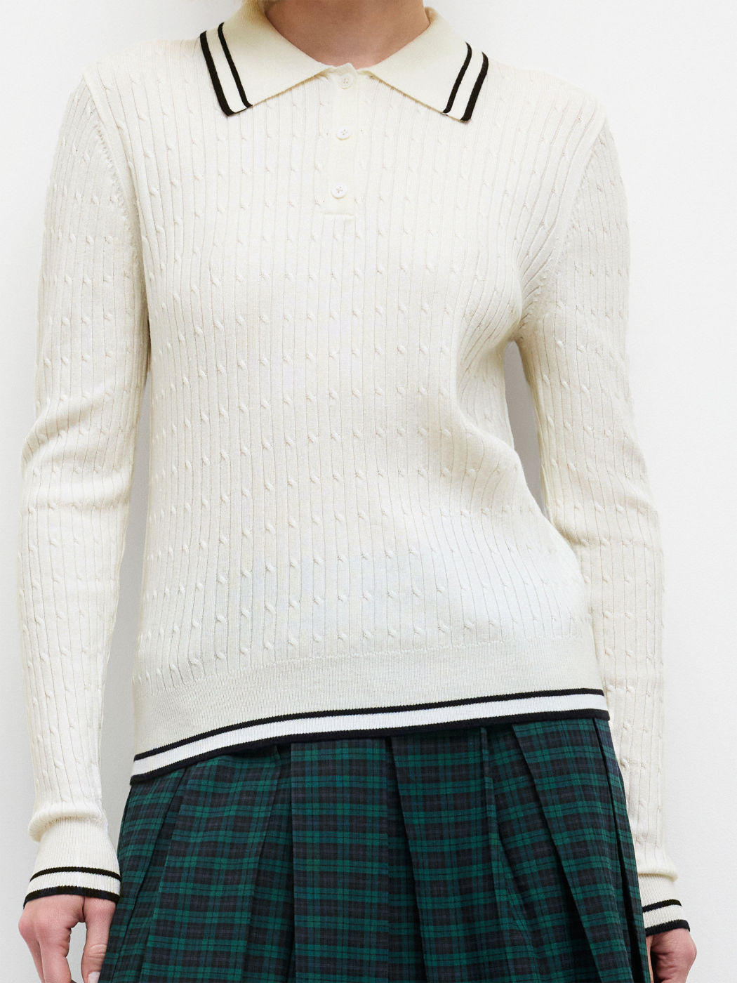 Top a maniche lunghe con colletto a contrasto in maglia di lana