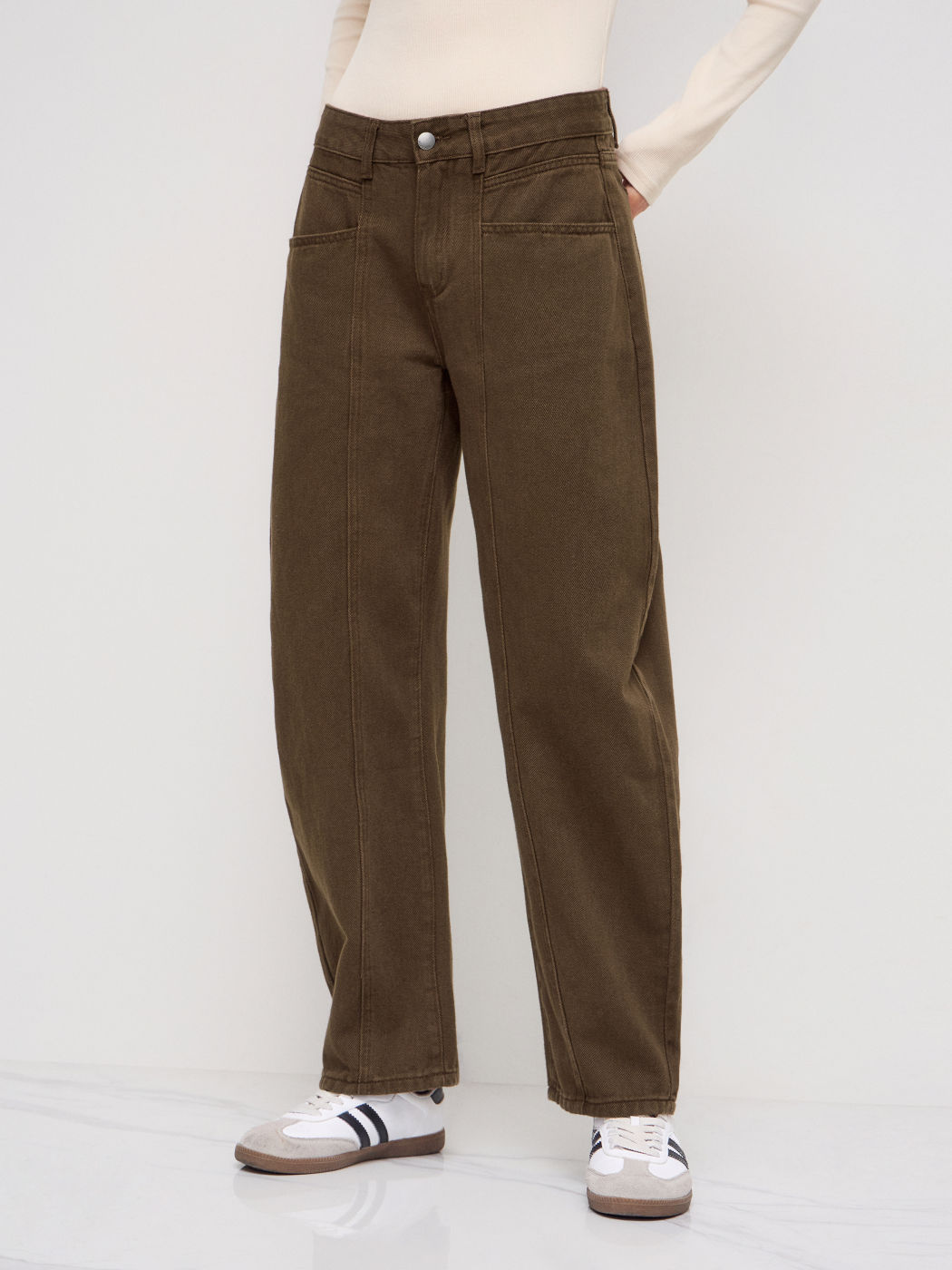 Denim Low Rise Pocket Barrel-leg Jeans