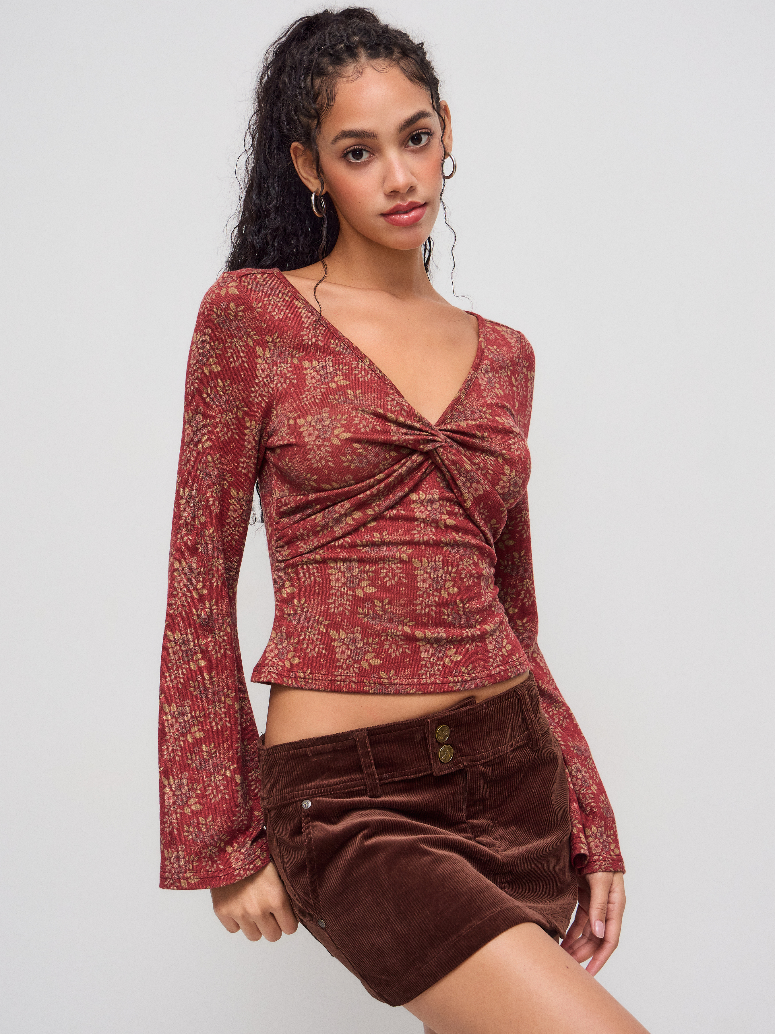 Jersey V-neck Floral Twist Long Sleeve Top For Vacation