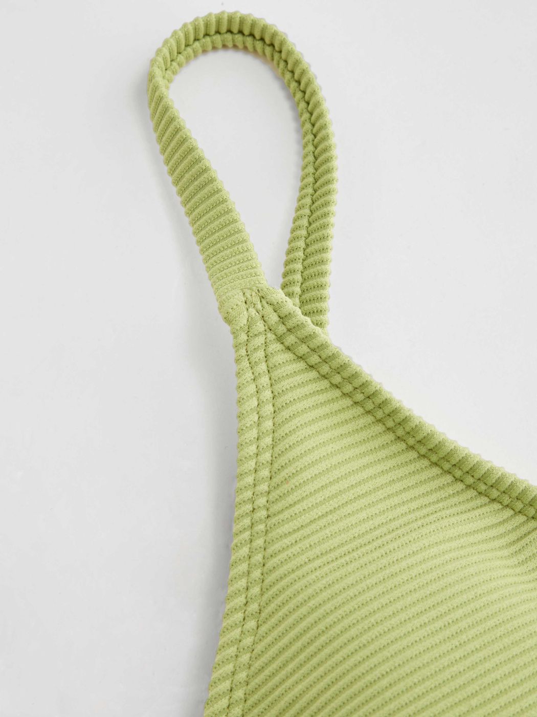 Bikini a coste in tessuto con scollo a V e triangolo a copertura totale Curve e Plus
