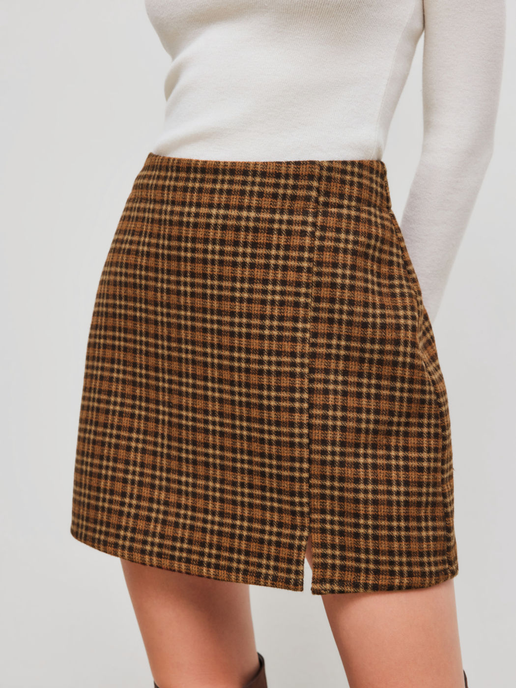 Mid Rise Checks Zipper Mini Skirt