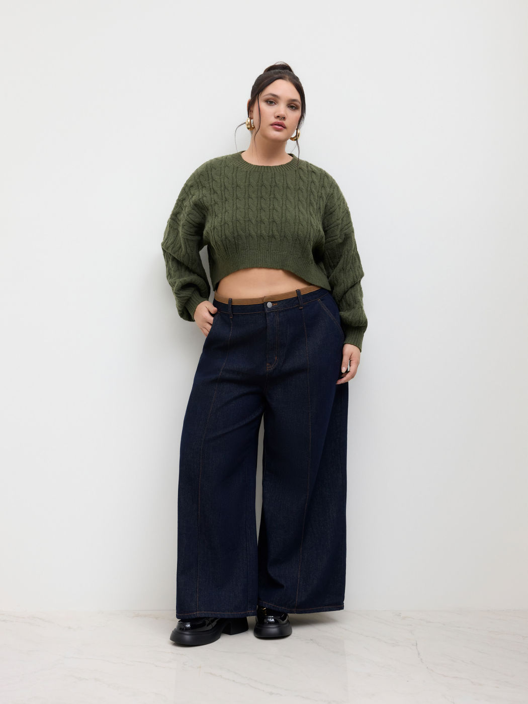 Cable Knit Round Neckline Crop Sweater Curve & Plus