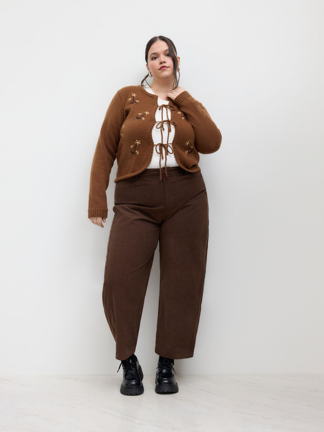 Floral Embroidery Knotted Cardigan Curve & Plus