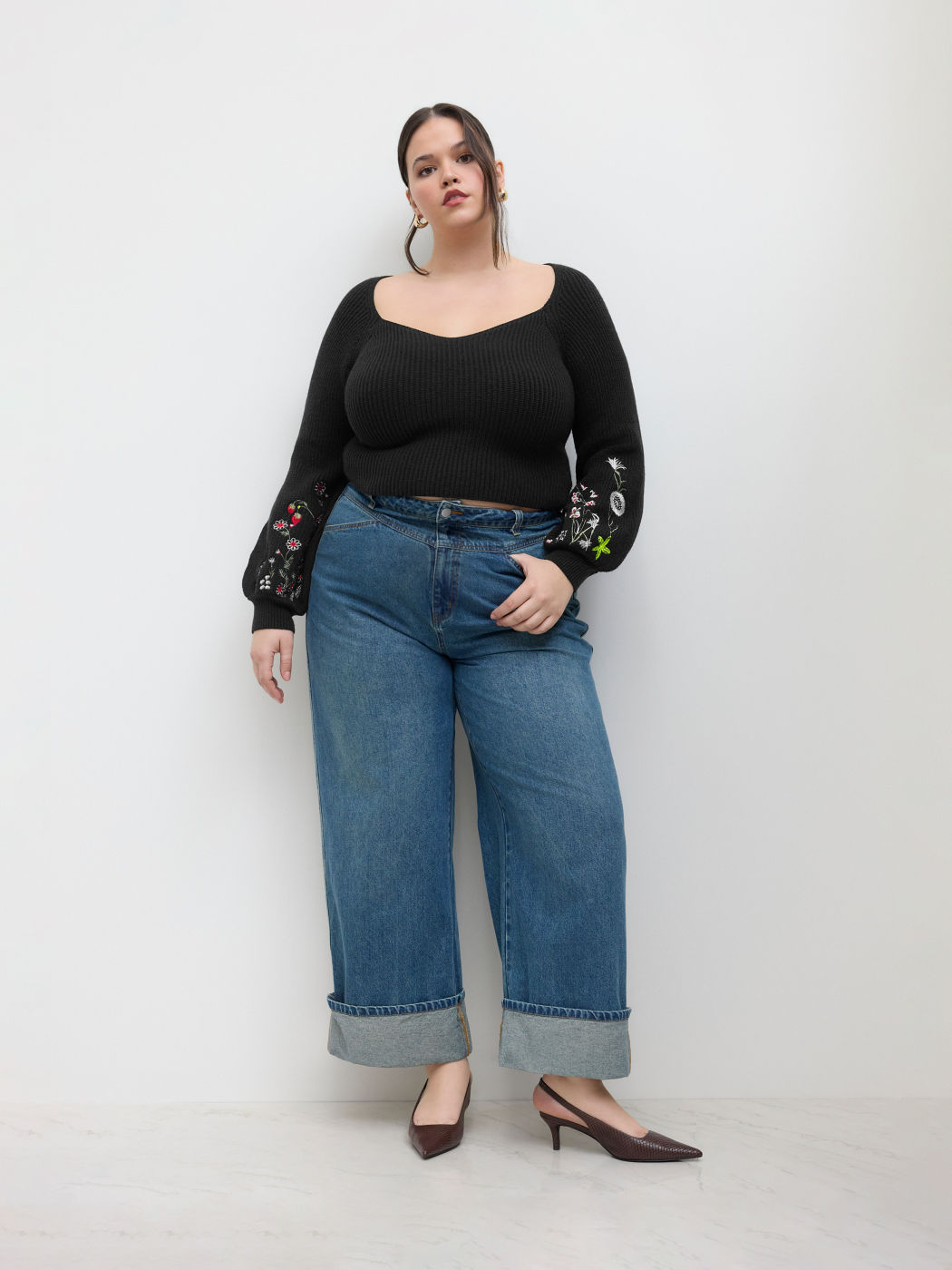 Knit Sweetheart Floral Embroidery Long Sleeve Top Curve & Plus