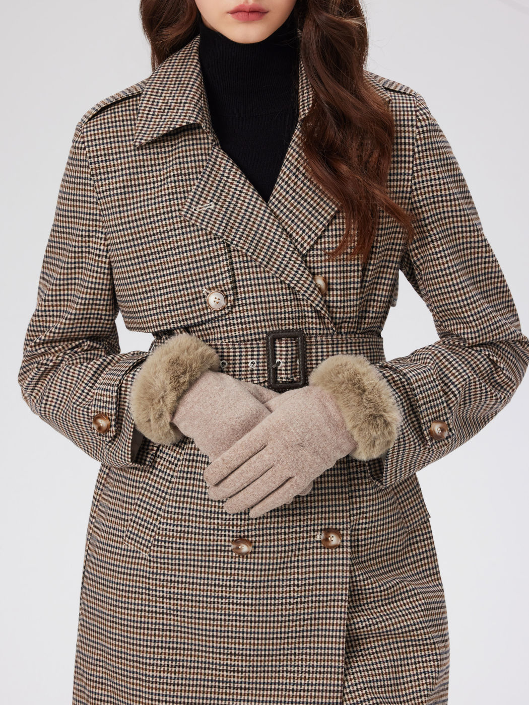 FUZZY TRIM FLEECE GLOVES