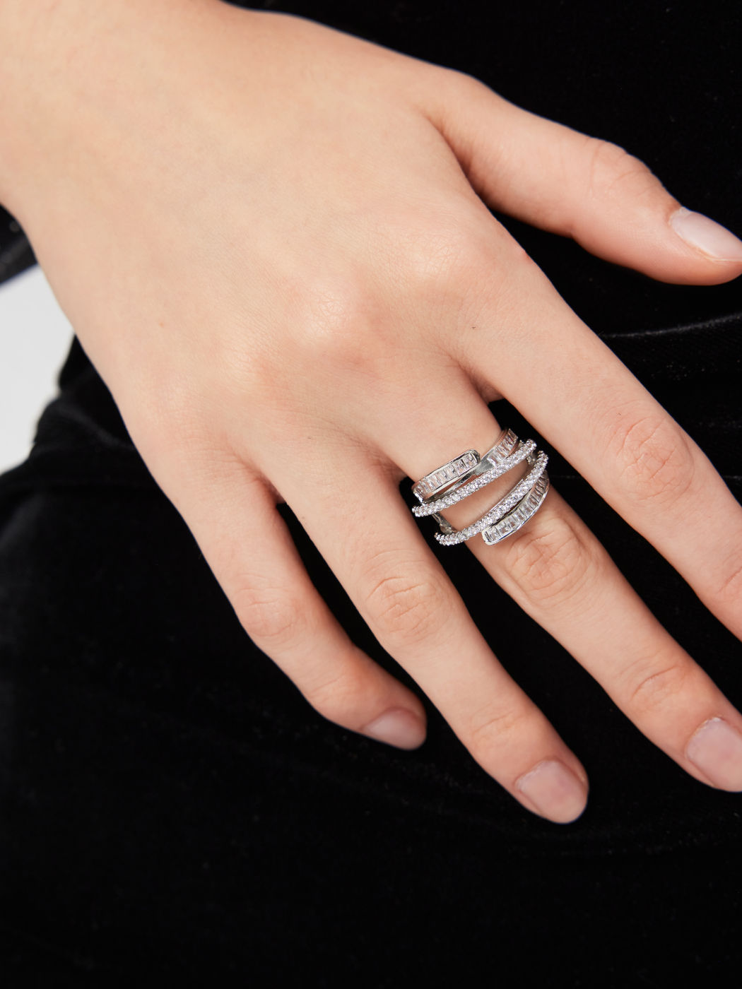 ANELLO STRATIFICATO CON STRASS