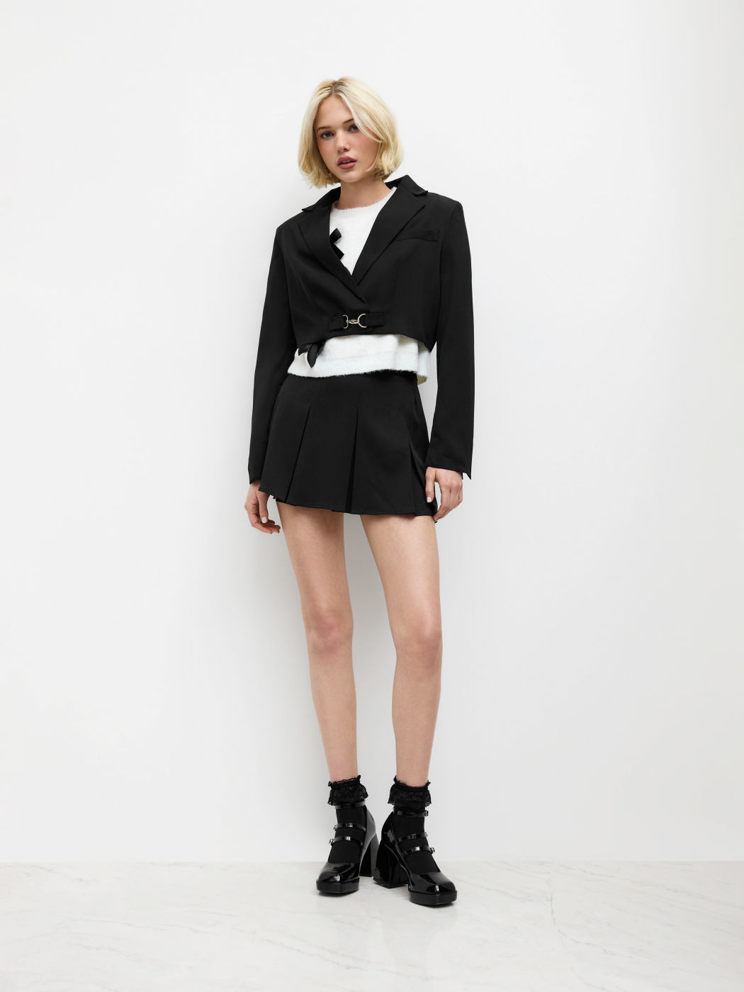Solid Buckle Crop Blazer