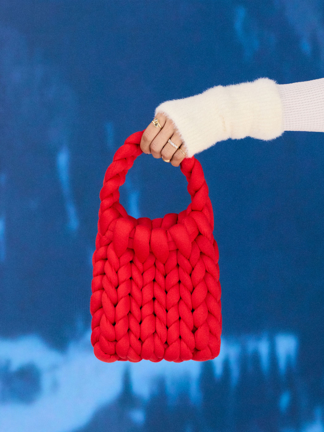 BRAIDED CLUTCH BAG
