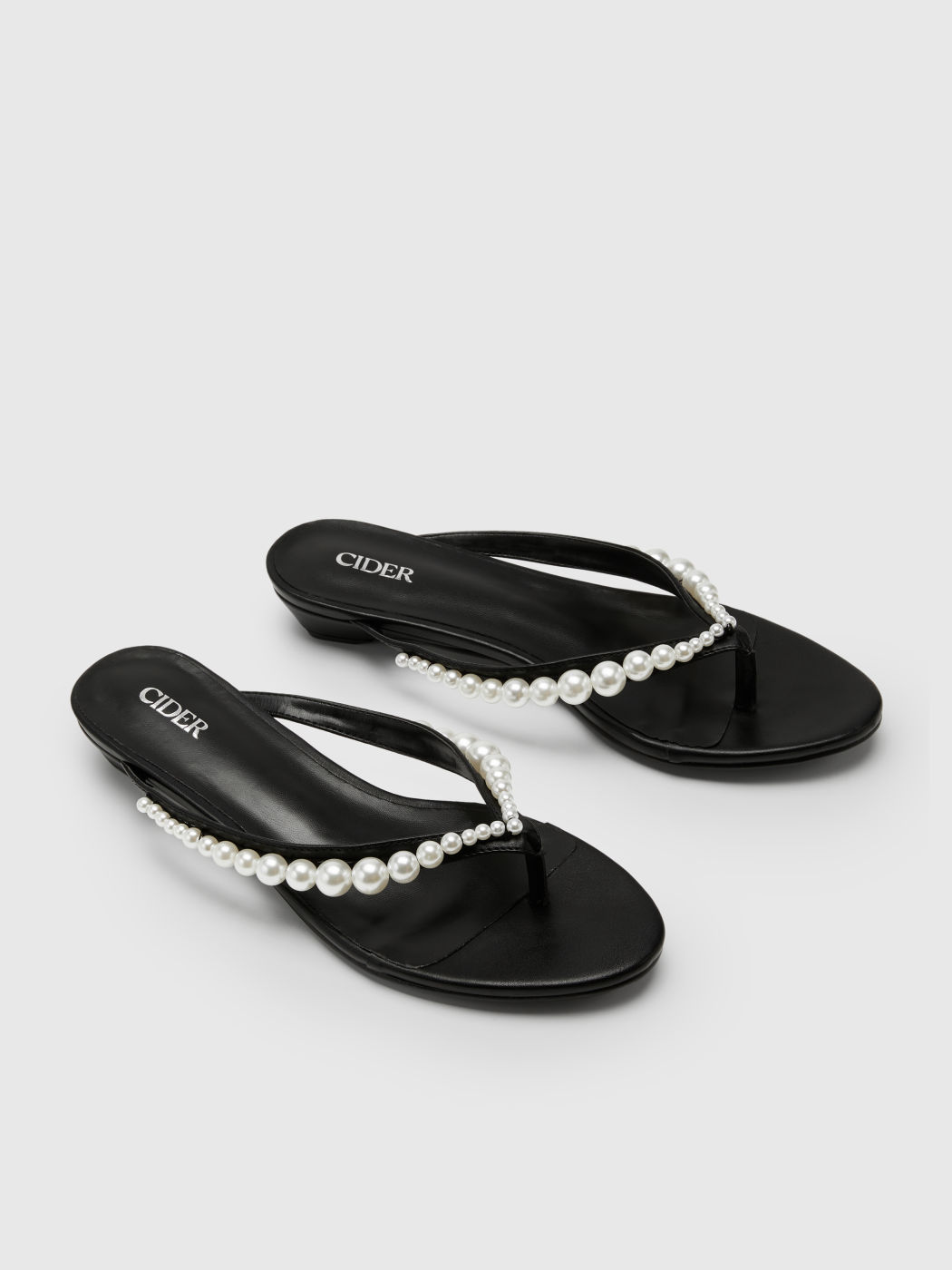 FAUX PEARL FLIP-FLOP SLIPPERS