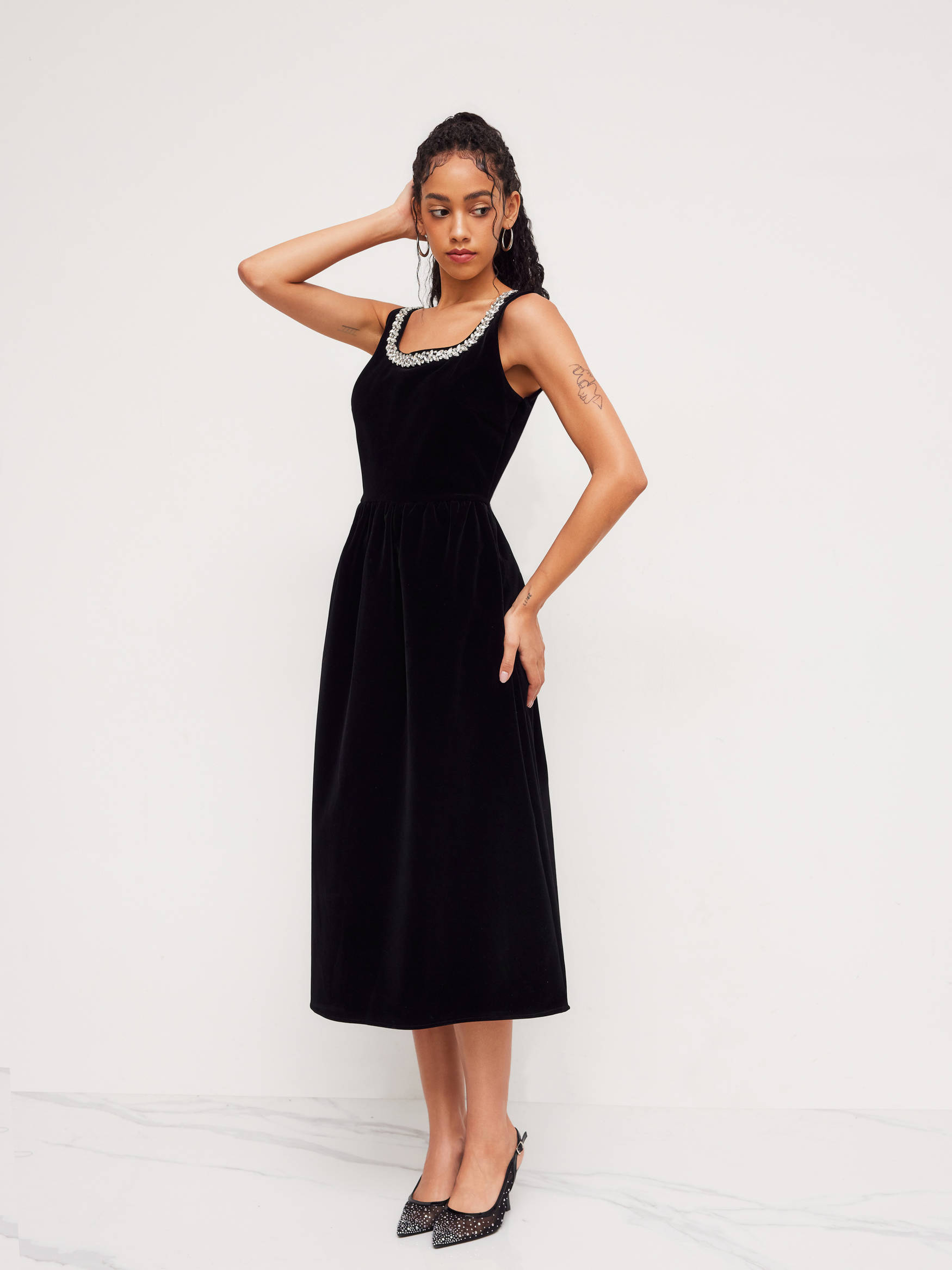 Velvet Square Neck Solid Rhinestone Ruffle Maxi Dress