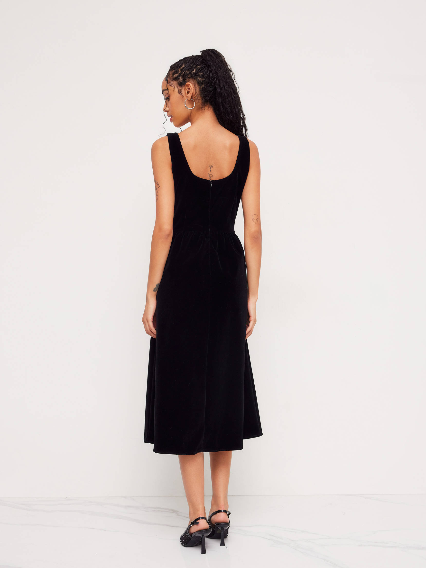 Velvet Square Neck Solid Rhinestone Ruffle Maxi Dress