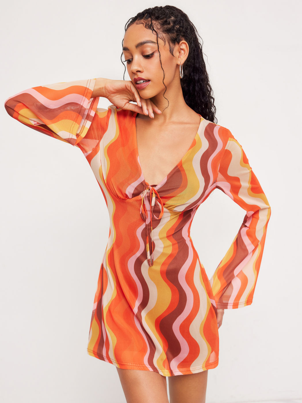 Mesh V-Ausschnitt Abstrakte Welle Geknotetes Minikleid
