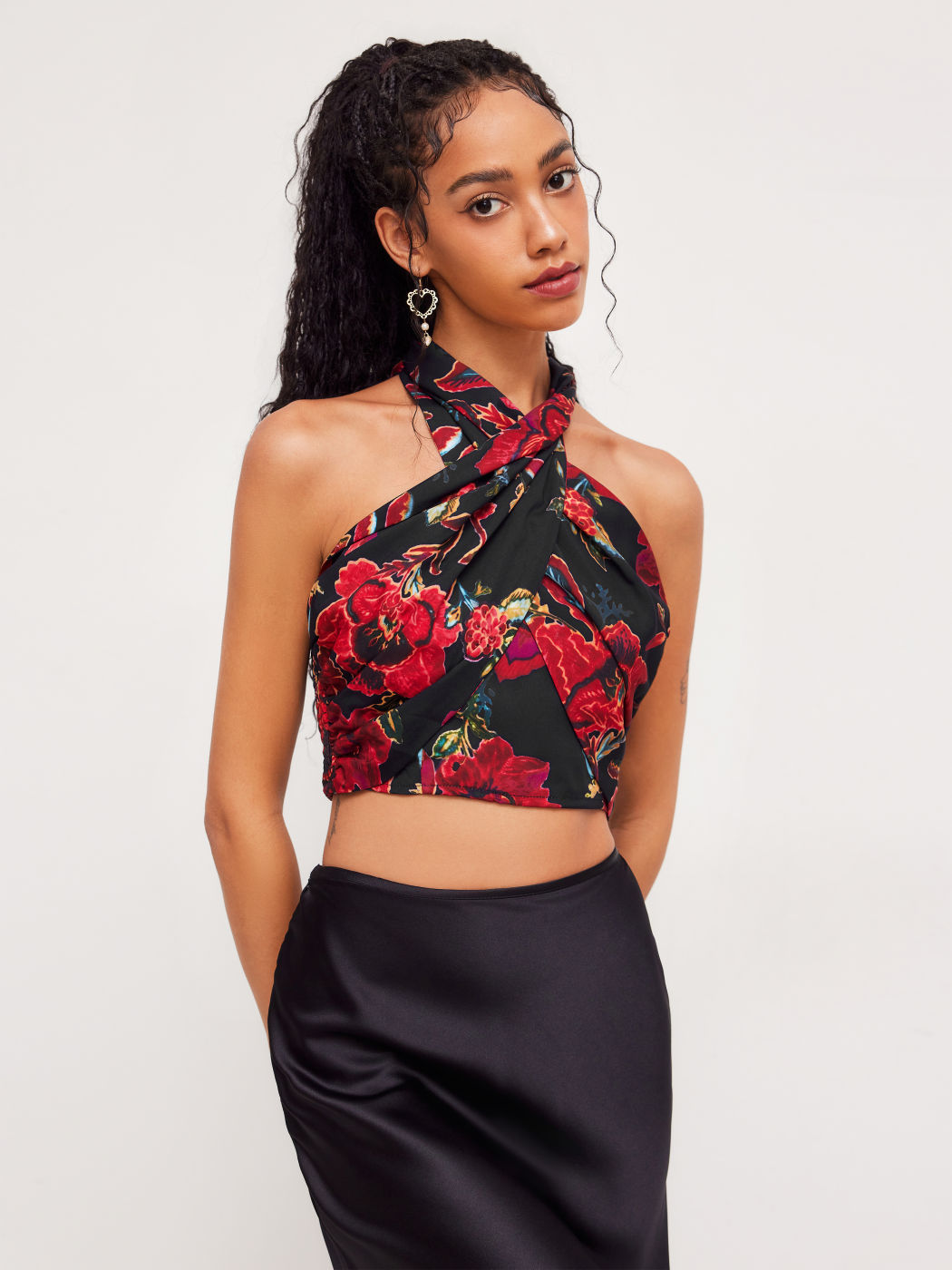 Halter Neckline Floral Knotted Shirred Crop Top