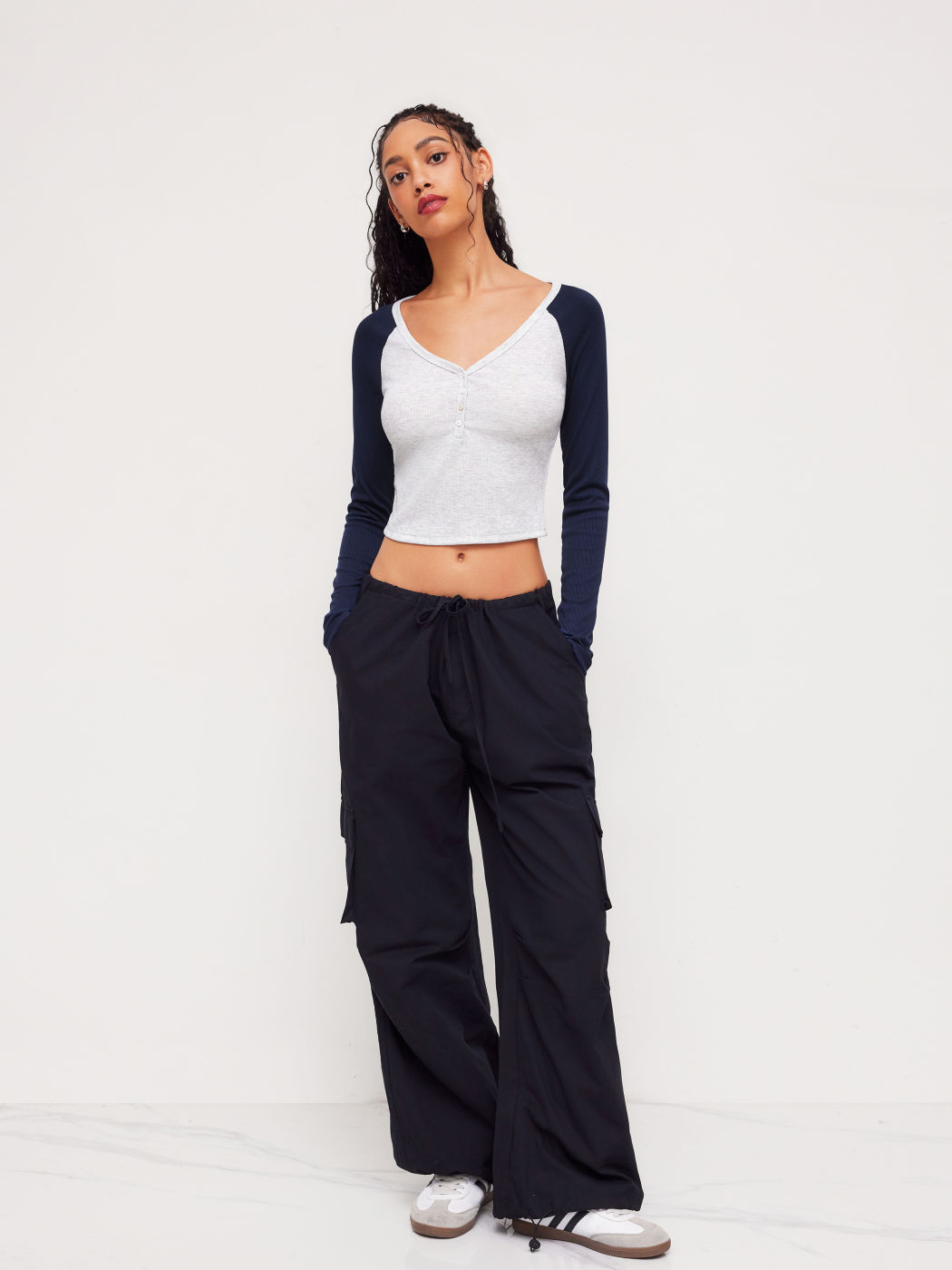 V-neck Solid Button Raglan Sleeve Jersey Top