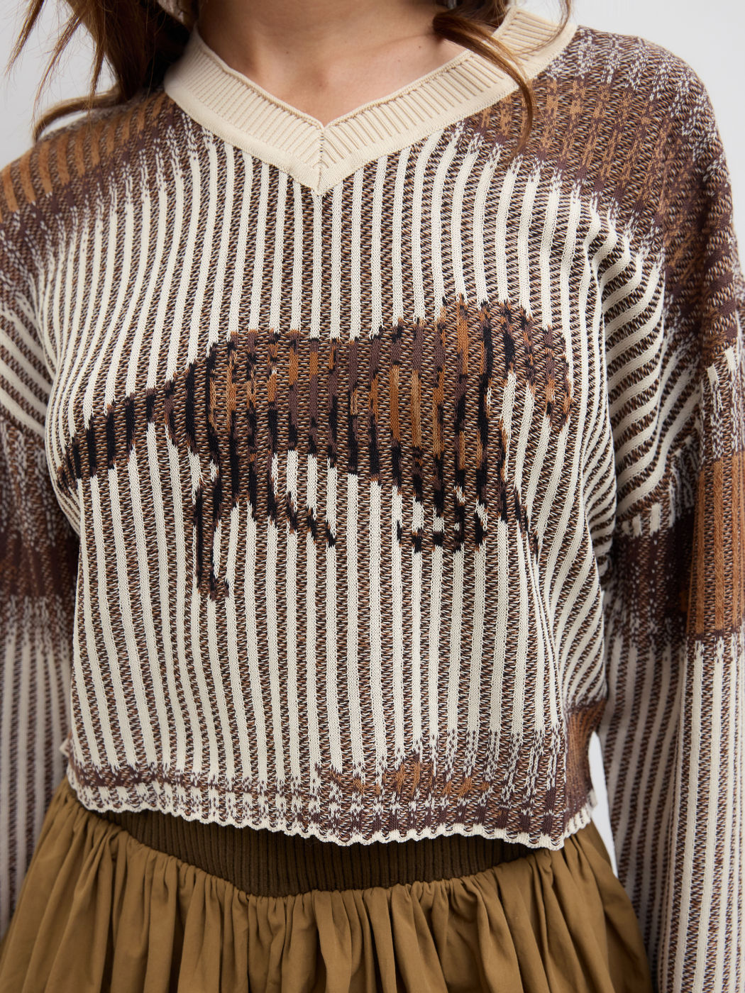 Knitted V-neck Horse Stripe Long Sleeve Top