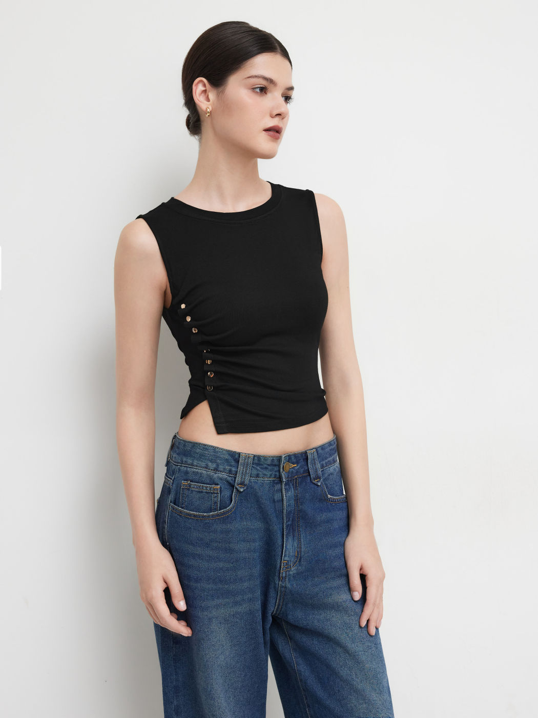 Round Neckline Solid Ruched Tank Top