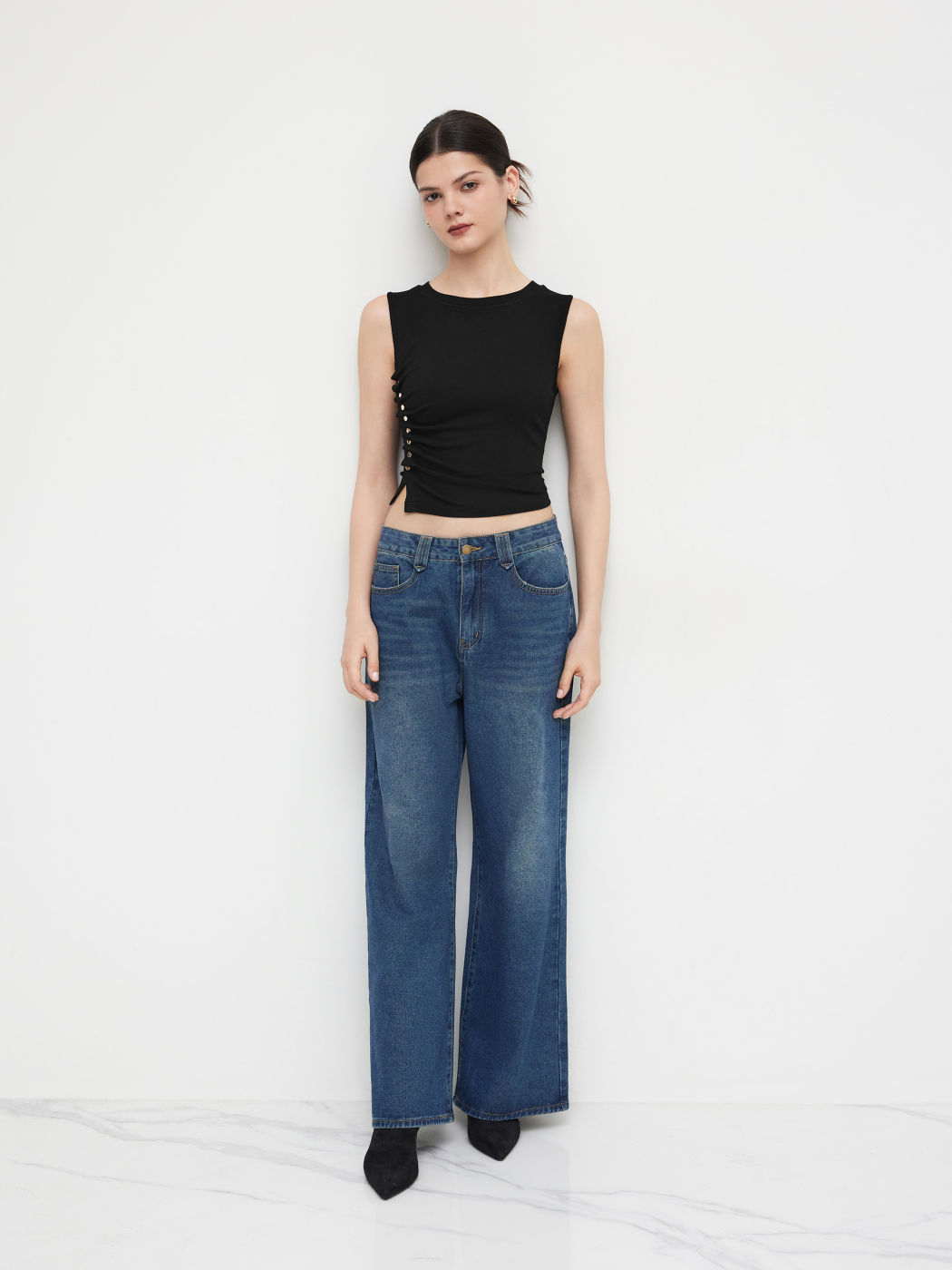 Round Neckline Solid Ruched Tank Top