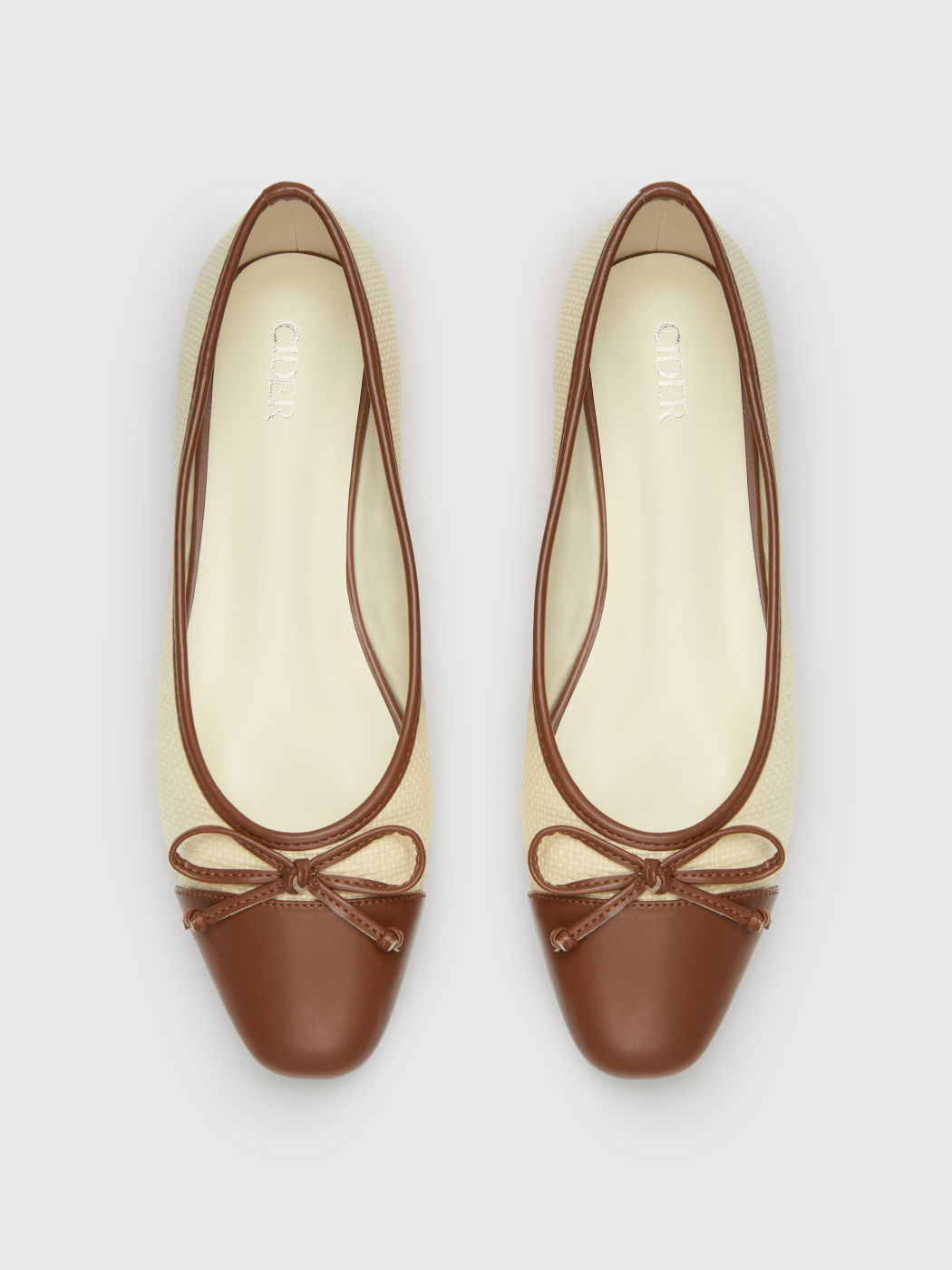 Schleife Zweifarbig Kunstleder Mary Jane Flats