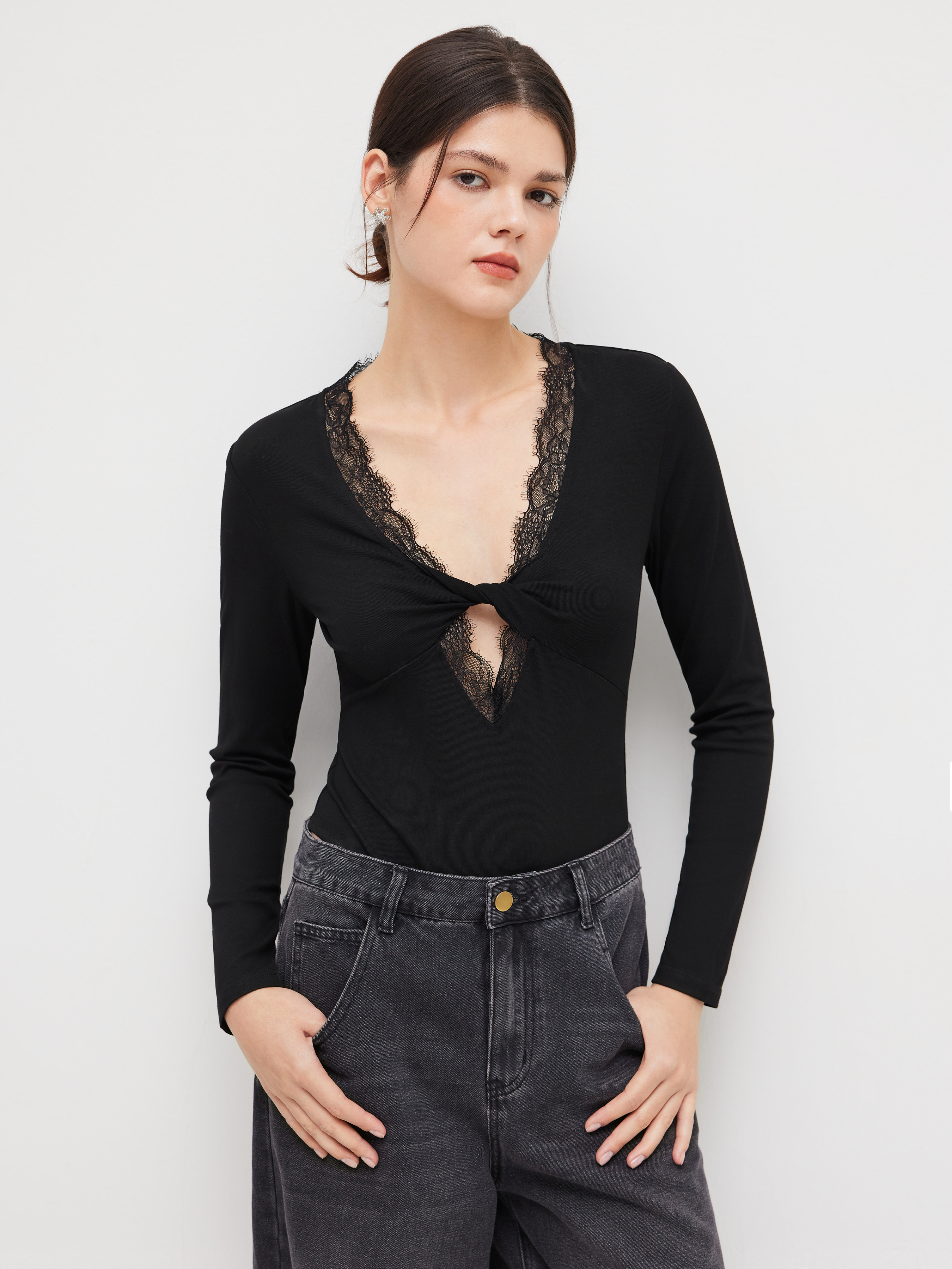 Knit Fabric V-neck Lace Twist Long Sleeve Bodysuit For Date