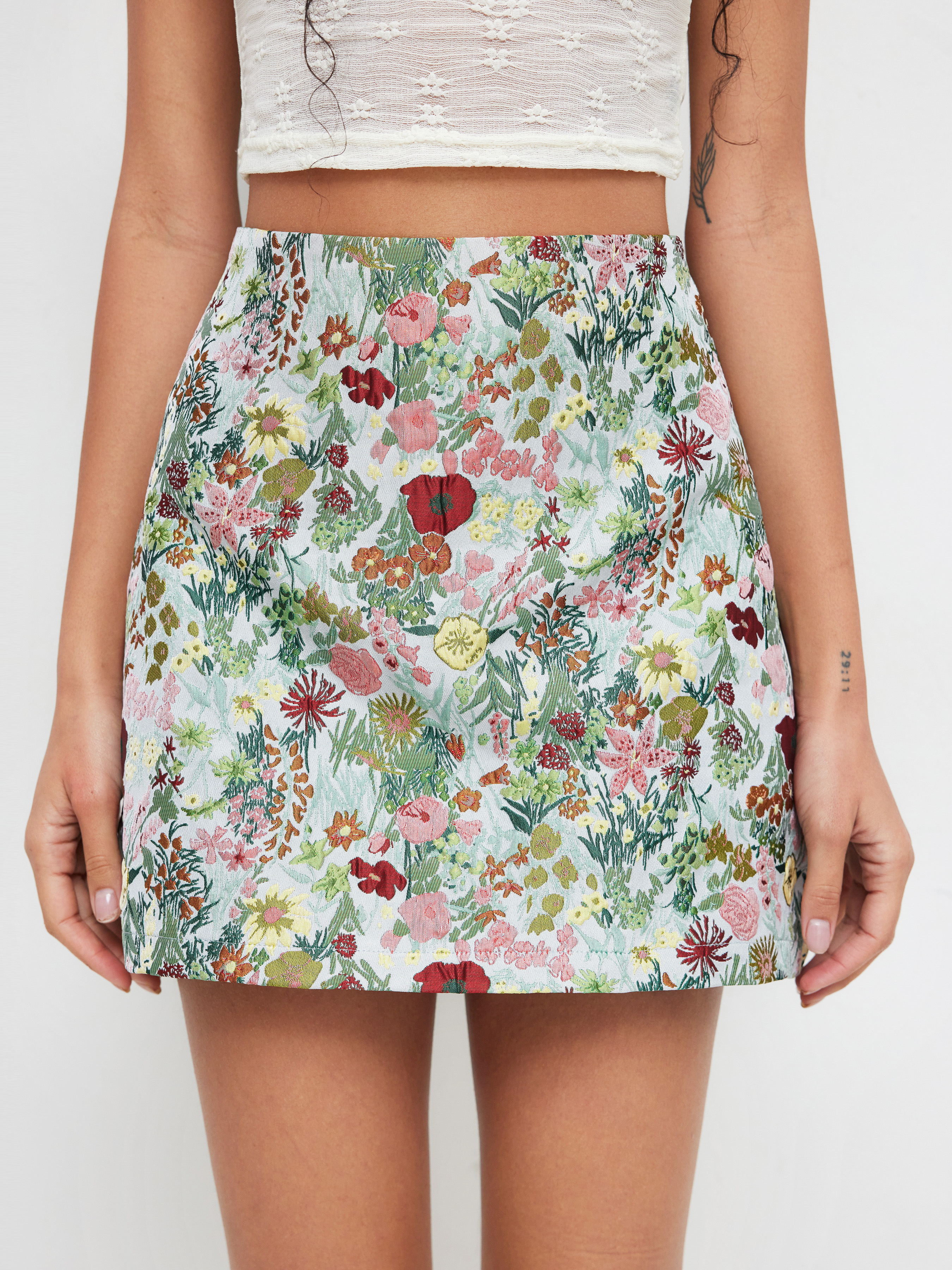 [TOOMUCHTAX] / ☆ JACQUAD MINI SKIRT / FLOWER/RED Roxy NEW Womens Small Red White Floral Face To Love Mini